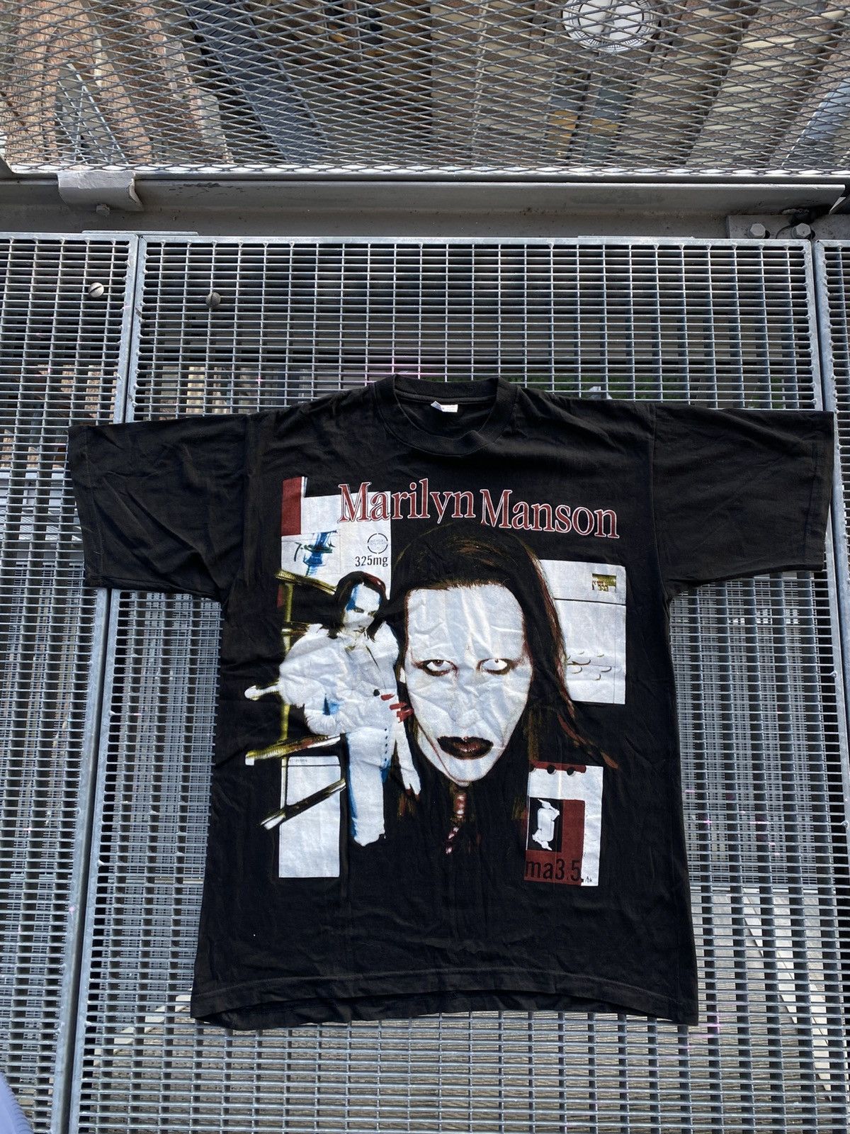 Band Tees Vintage 90s Marilyn Manson Antichrist Super Star T-Shirt Size US XL / EU 56 / 4 - 1 Thumbnail