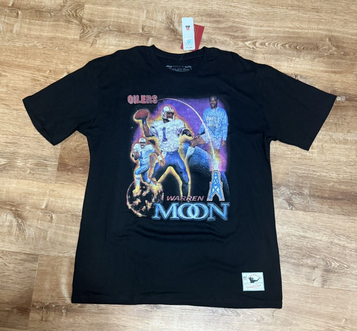 Mitchell & Ness Warren Moon Mitchell & Ness Houston Oilers Throwback T-Shirt Size US XL / EU 56 / 4 - 1 Thumbnail