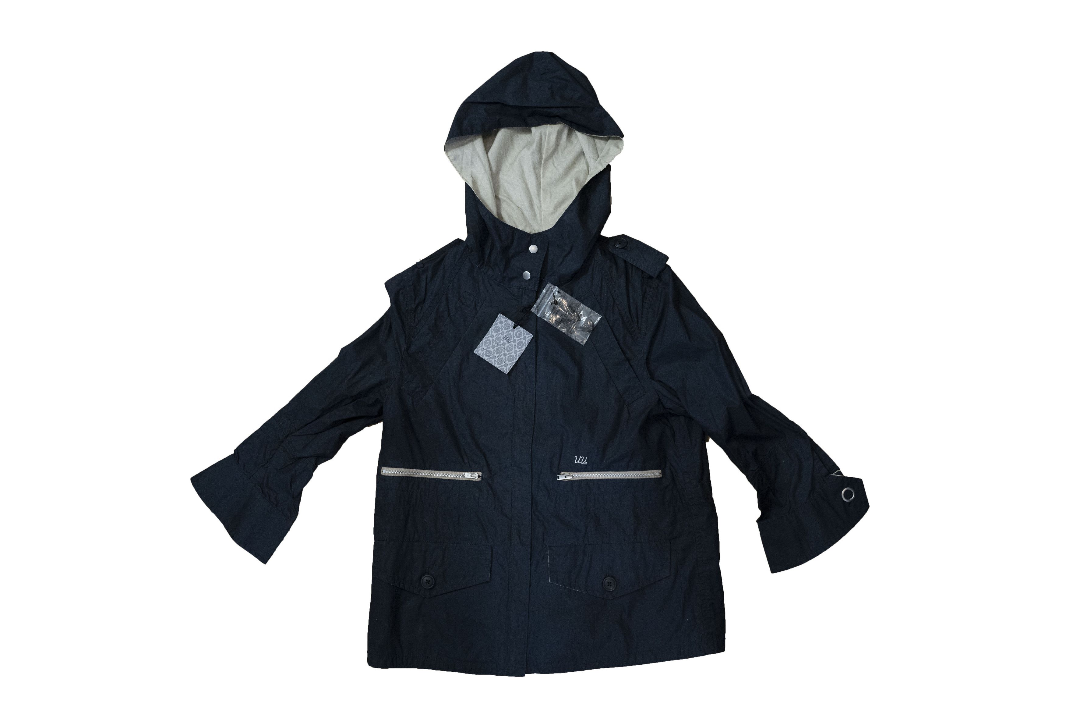 Jun Takahashi × Undercover × Uniqlo Undercover Uniqlo rain jacket Size M / US 6-8 / IT 42-44 - 1 Thumbnail