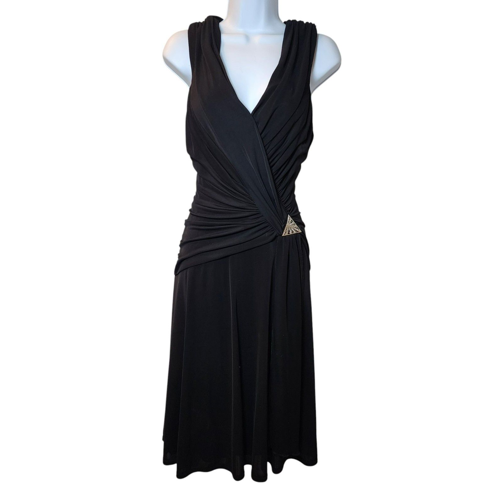 Tadashi Shoji Tadashi Dress 6 | Black Ruched | Sleeveless V-Neck | Midi C Size M / US 6-8 / IT 42-44 - 8 Thumbnail