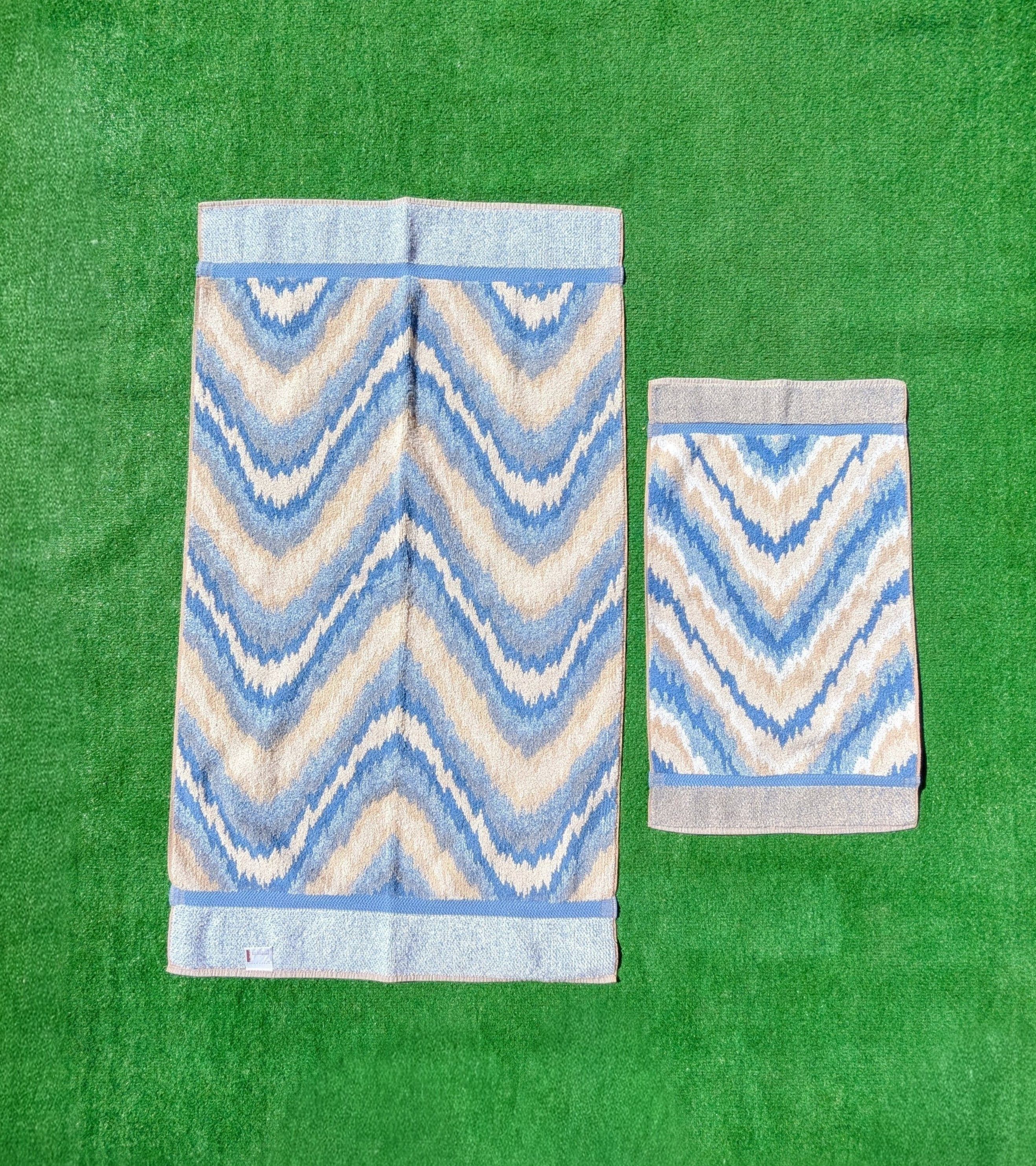 JCPenney VTG JCPenny Color Forum 1980s Ice Blue Flame 2Pc Towel Set Size ONE SIZE - 1 Thumbnail