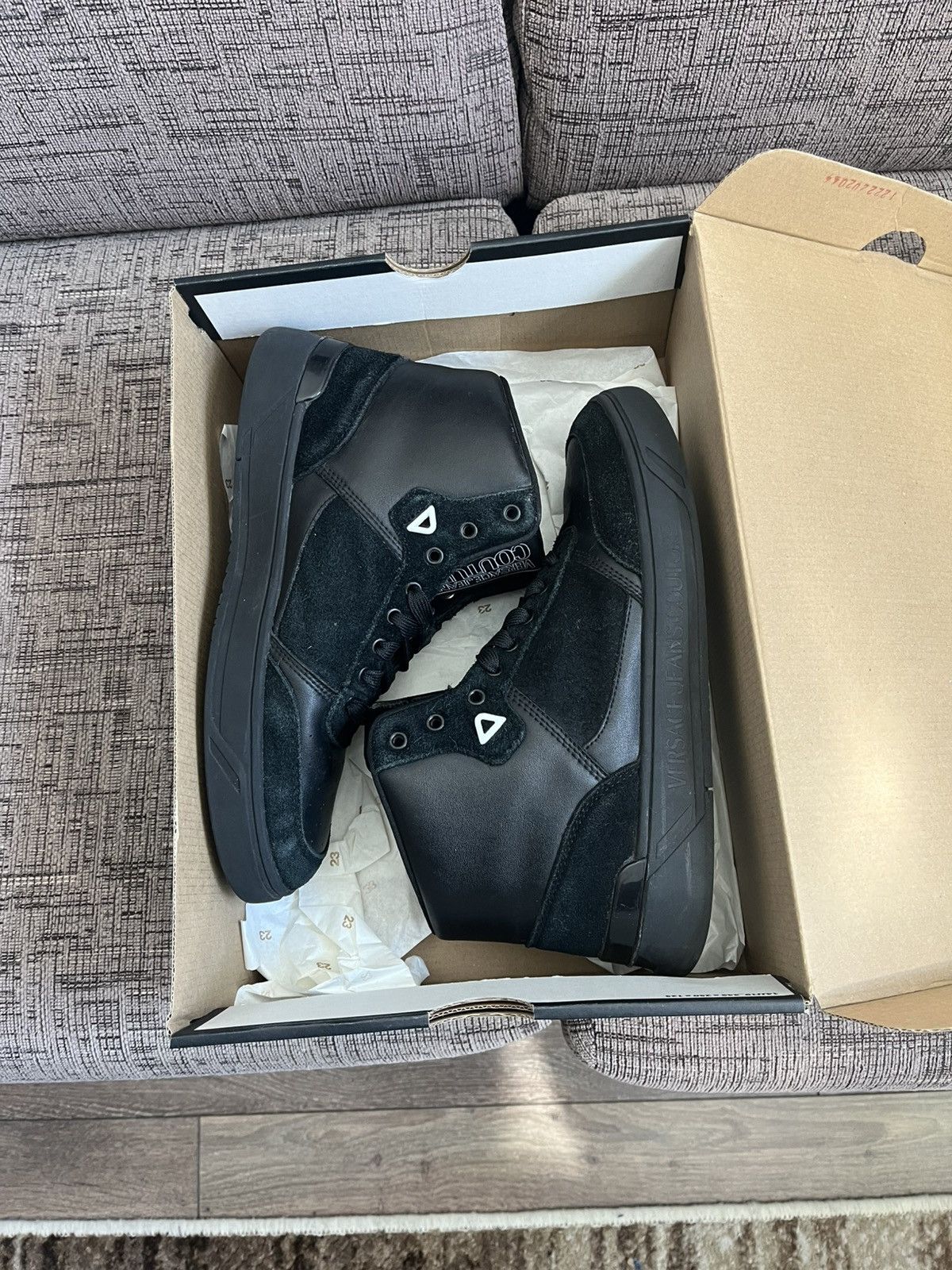 Versace Versace Leather Sneakers Size US 7 / EU 40 - 1 Thumbnail