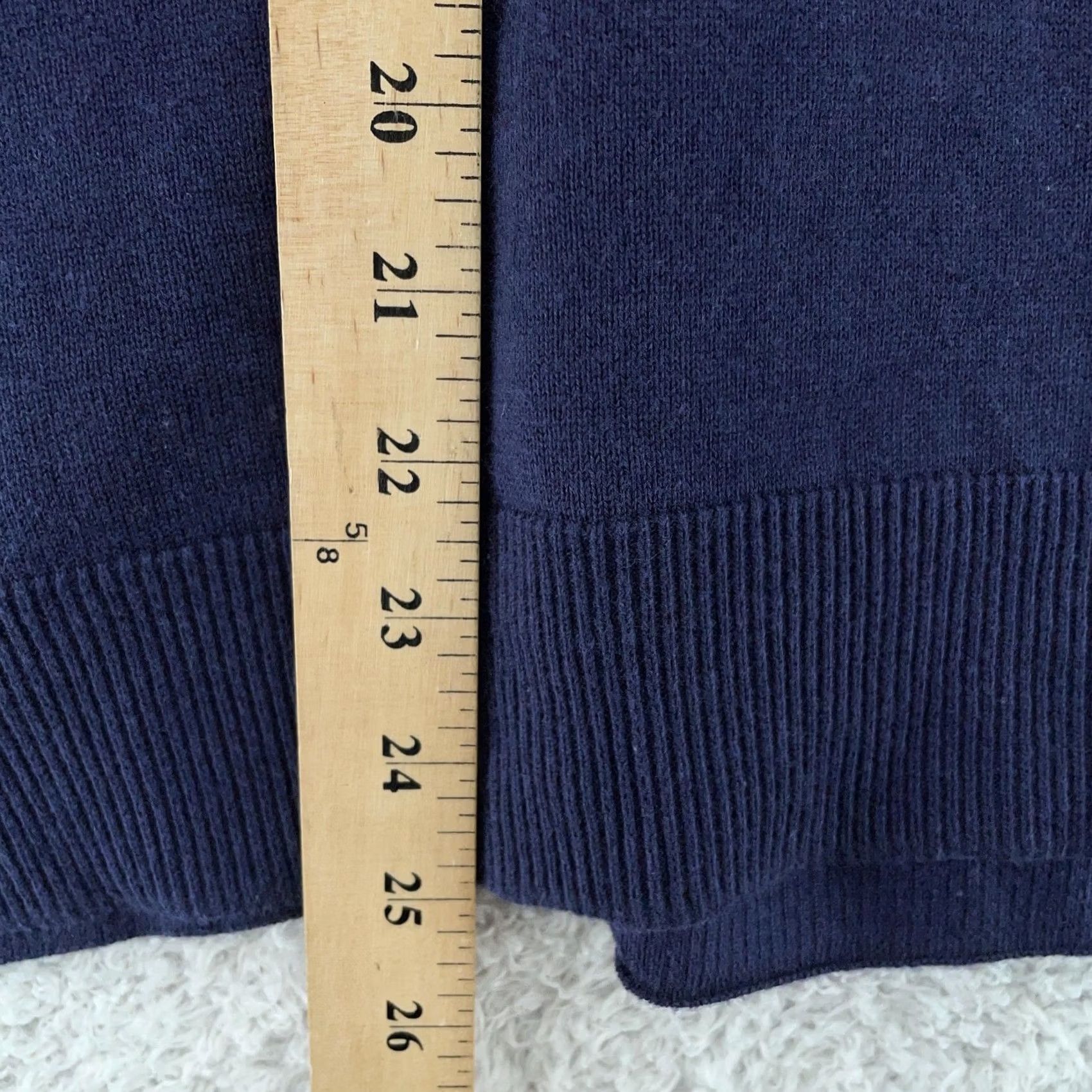 Vintage Isaac Mizrahi Live Cardigan Sweater Womens 1X Navy Rosette Applique Button Front Button Front Crew Neck 3/4 Sleeve Floral Knit Size XL / US 12-14 / IT 48-50 - 5 Thumbnail