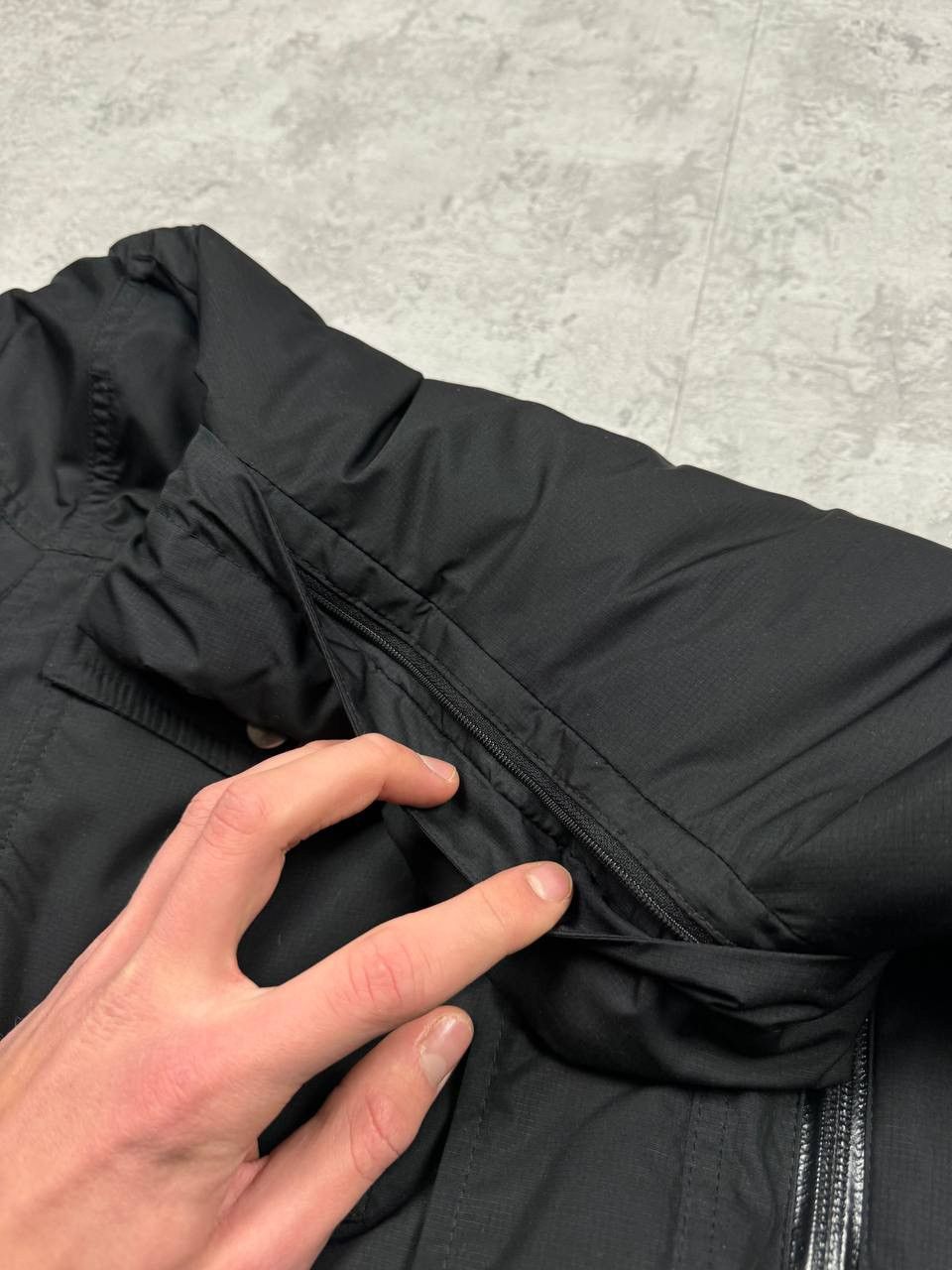 Nike Vintage Nike Y2K Black Zip Jacket Size L Size US L / EU 52-54 / 3 - 18 Thumbnail