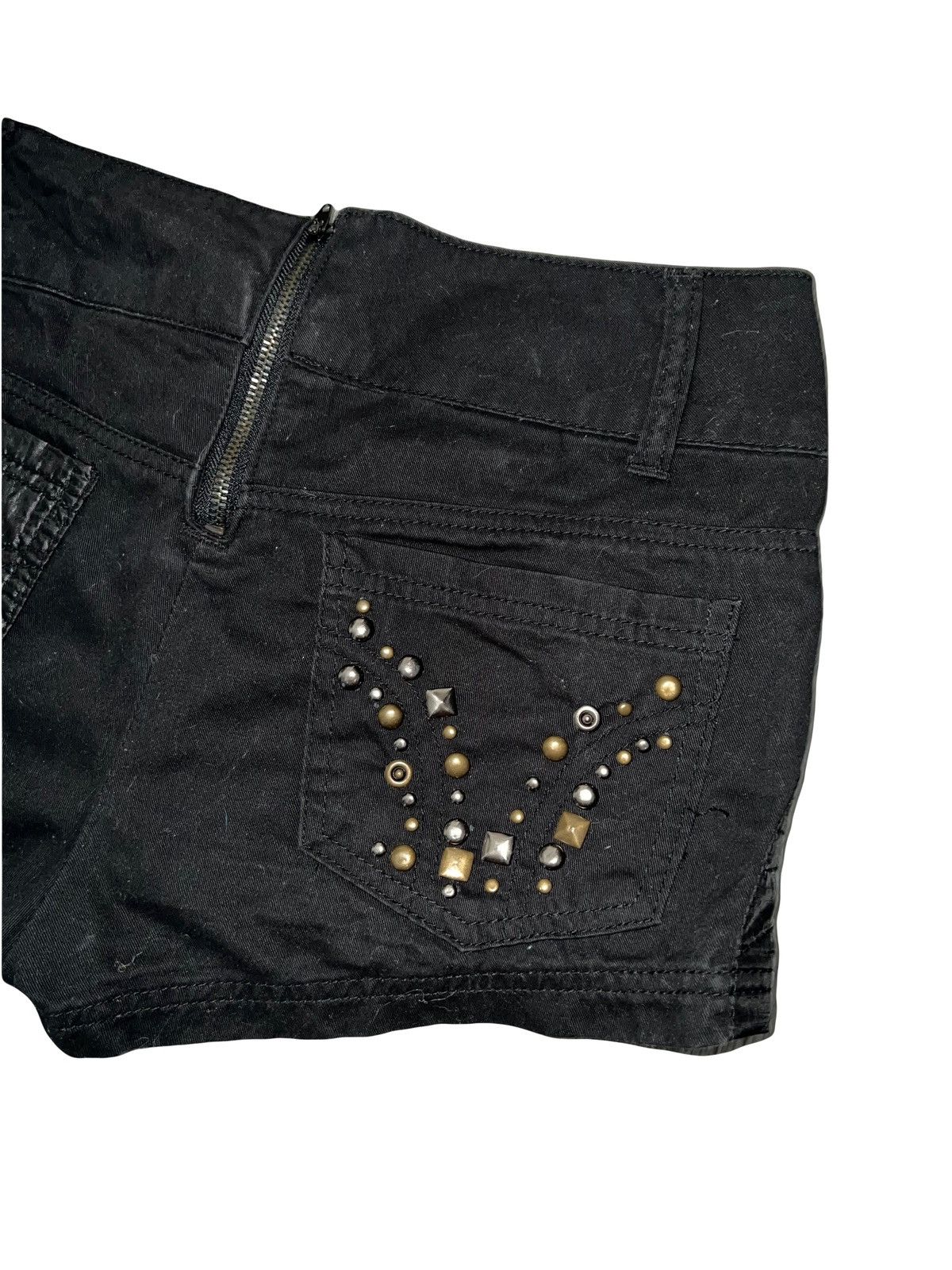 Japanese Brand Japanese grunge micro shorts 🖤🧛🏻‍♀️ Size 28" / US 6 / IT 42 - 6 Thumbnail