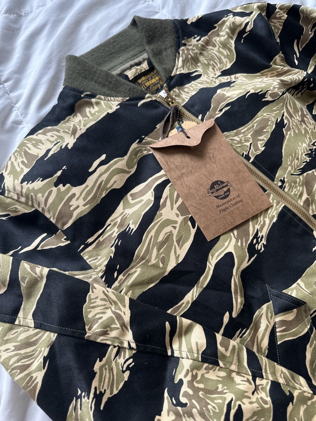 Buzz Rickson's TYPE L-2B TIGER STRIPE Size US XXL / EU 58 / 5 - 1 Thumbnail