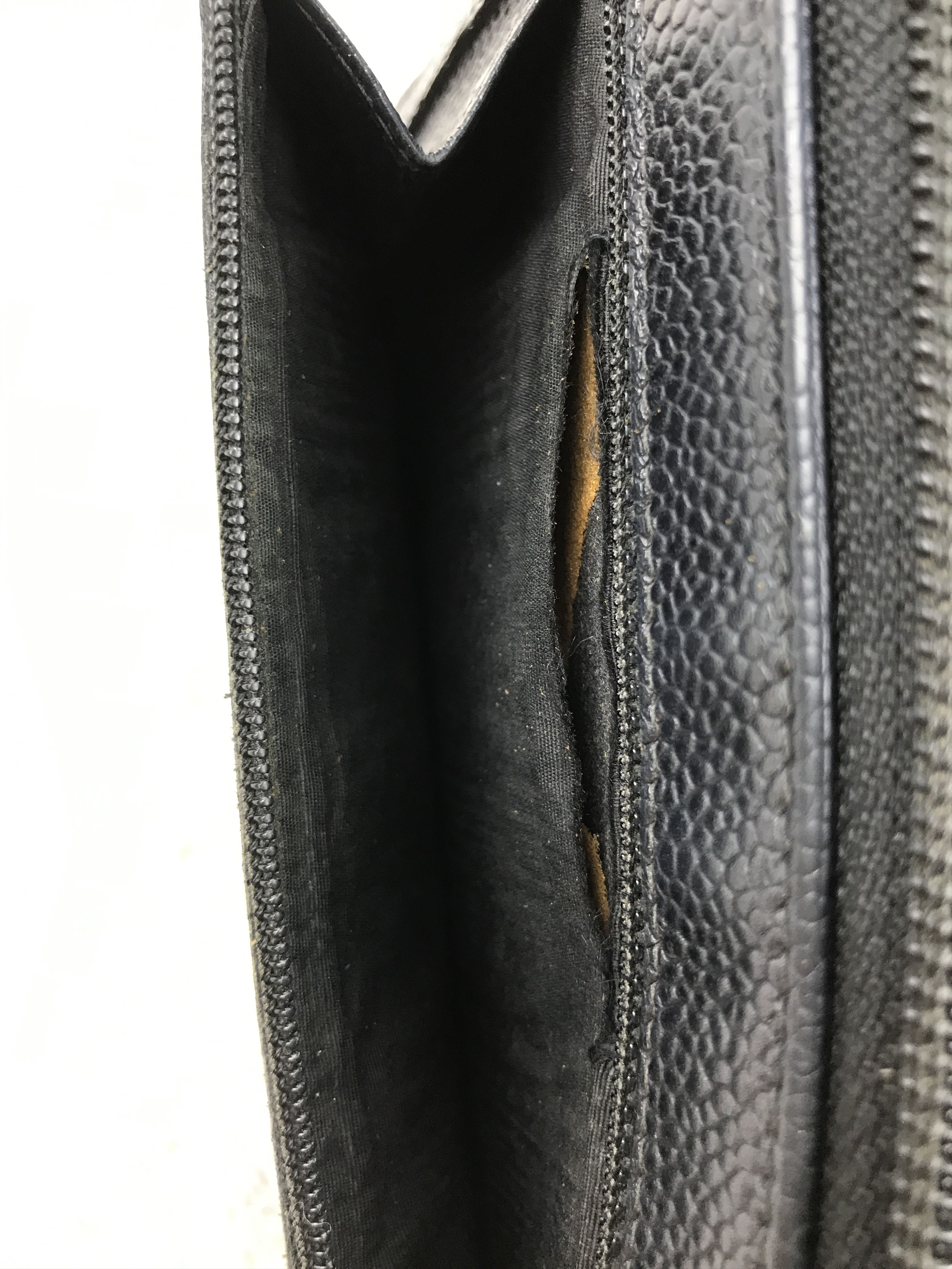 Chanel Vintage Chanel Black Caviar CC Logo Zip Around Long Wallet Size ONE SIZE - 15 Thumbnail