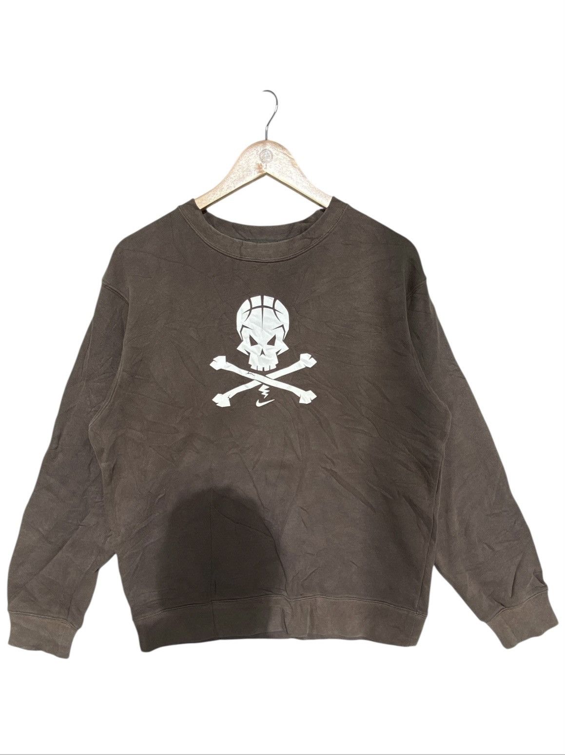 Other Vintage Nike Big Printed Crewneck Sweatshirt Brown Size US L / EU 52-54 / 3 - 1 Thumbnail