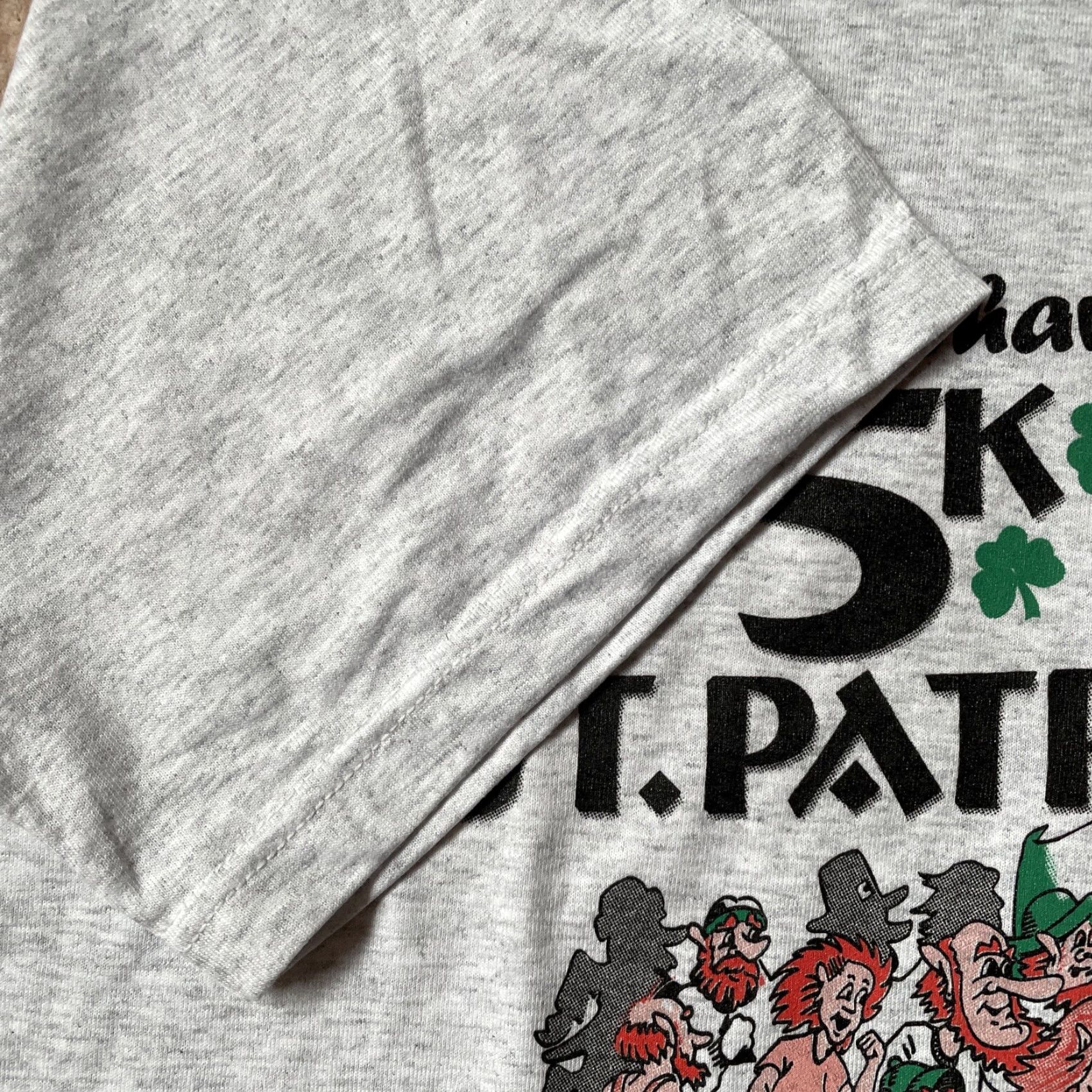 Fruit Of The Loom VINTAGE Fruit Of The Loom Men’s Medium Gray T Shirt St. Patrick’s Day 5k 2003 Size US M / EU 48-50 / 2 - 7 Thumbnail