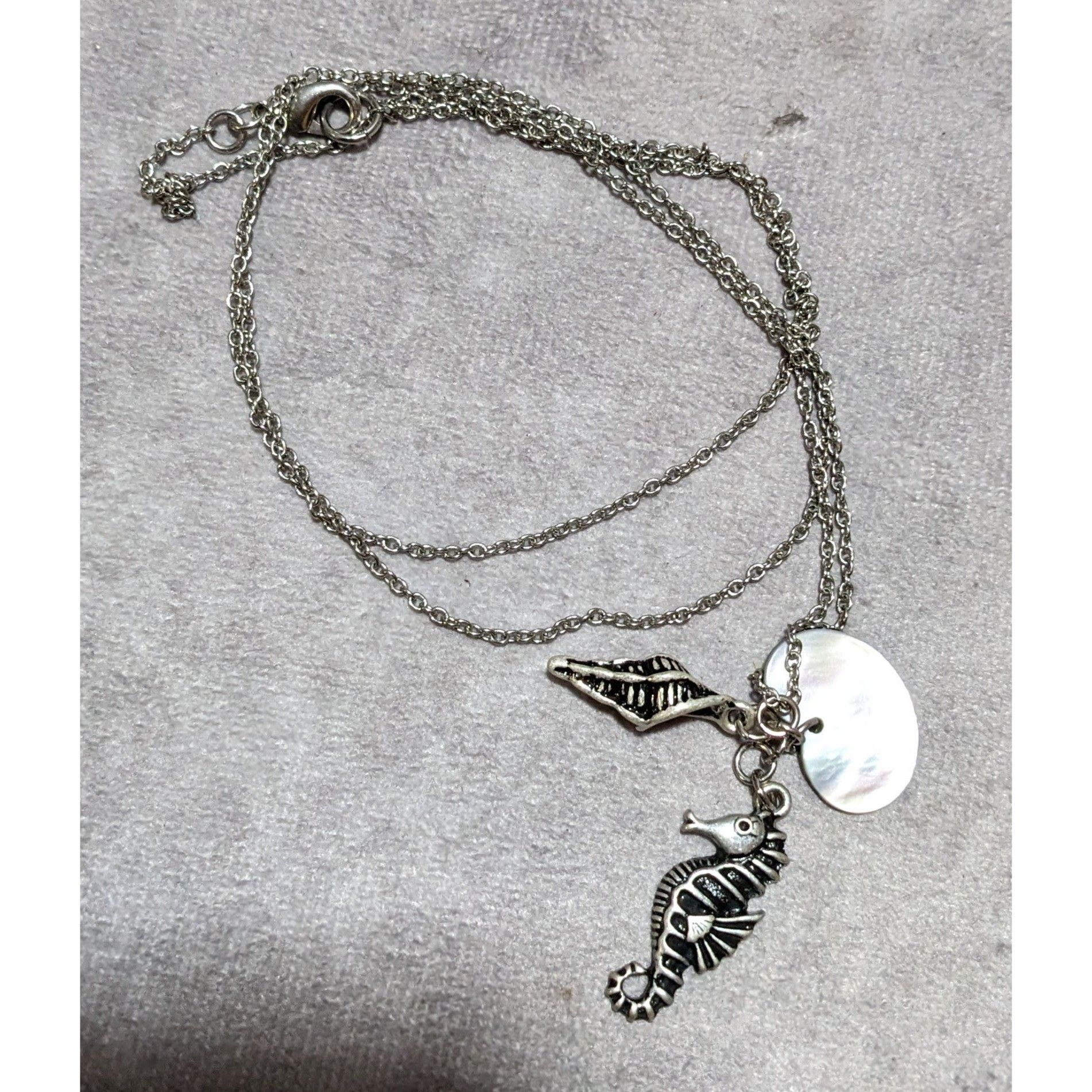 Other Seahorse Seashell Mermaid Charm Necklace Size ONE SIZE - 8 Thumbnail