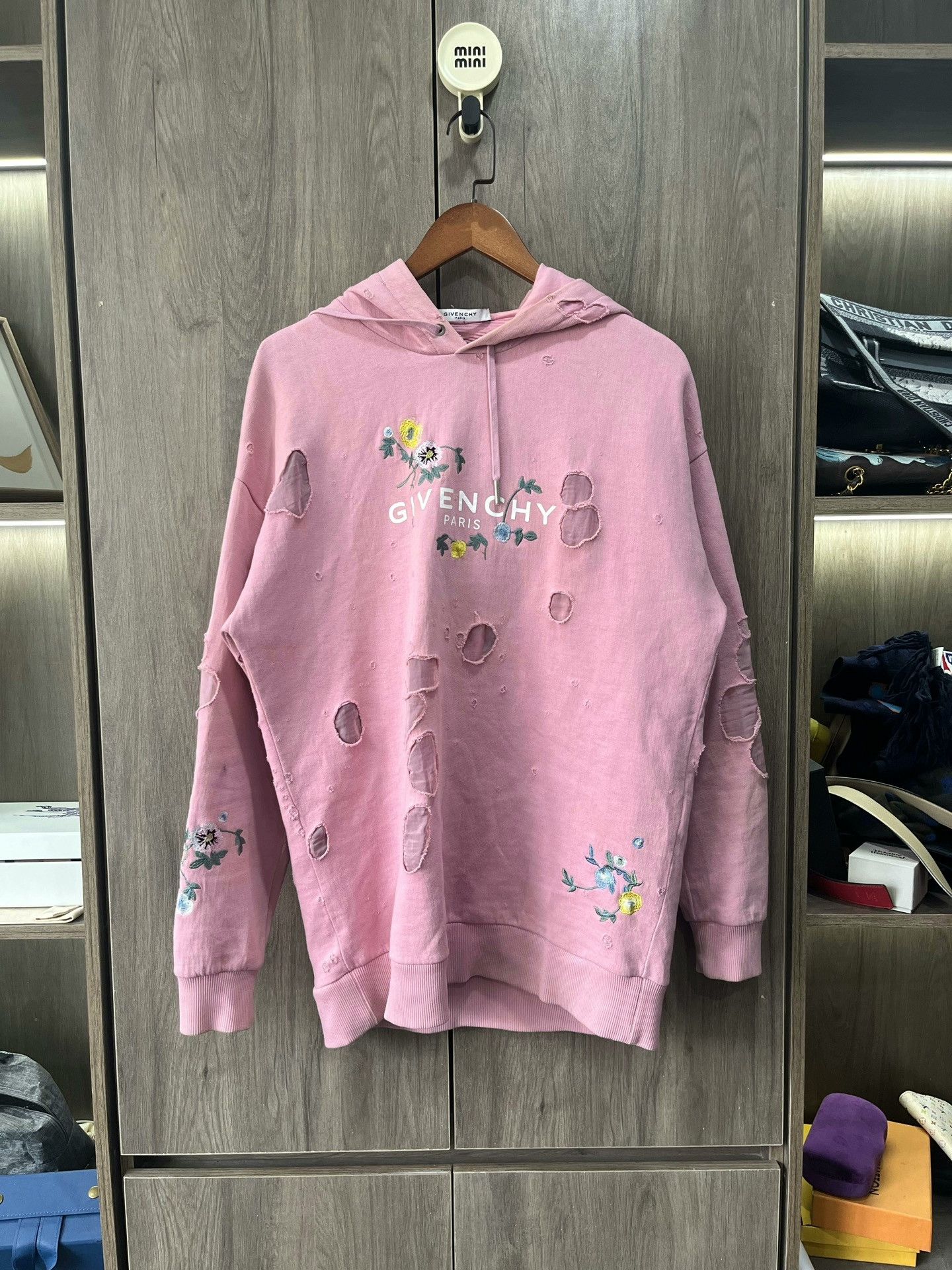 Givenchy Givenchy Floral Distressed Hoodie Size S Size US S / EU 44-46 / 1 - 1 Thumbnail