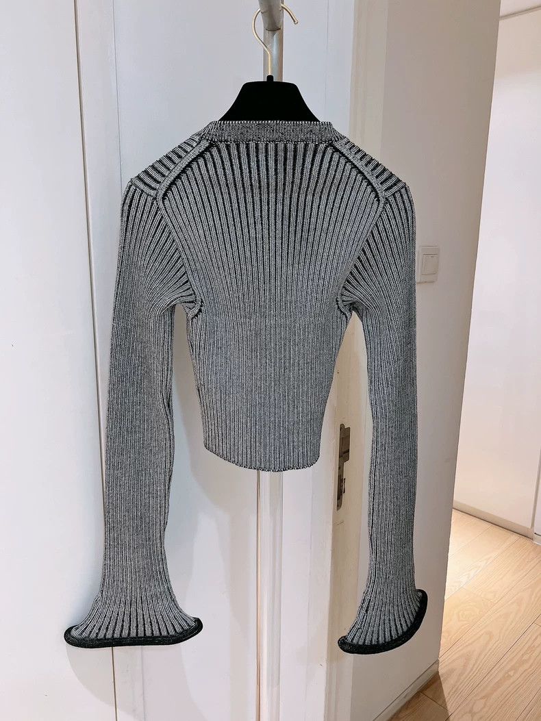 Louis Vuitton Louis Vuitton 22 New Bell Sleeve Knitted Cardigan shirt 250 Size S / US 4 / IT 40 - 2 Thumbnail