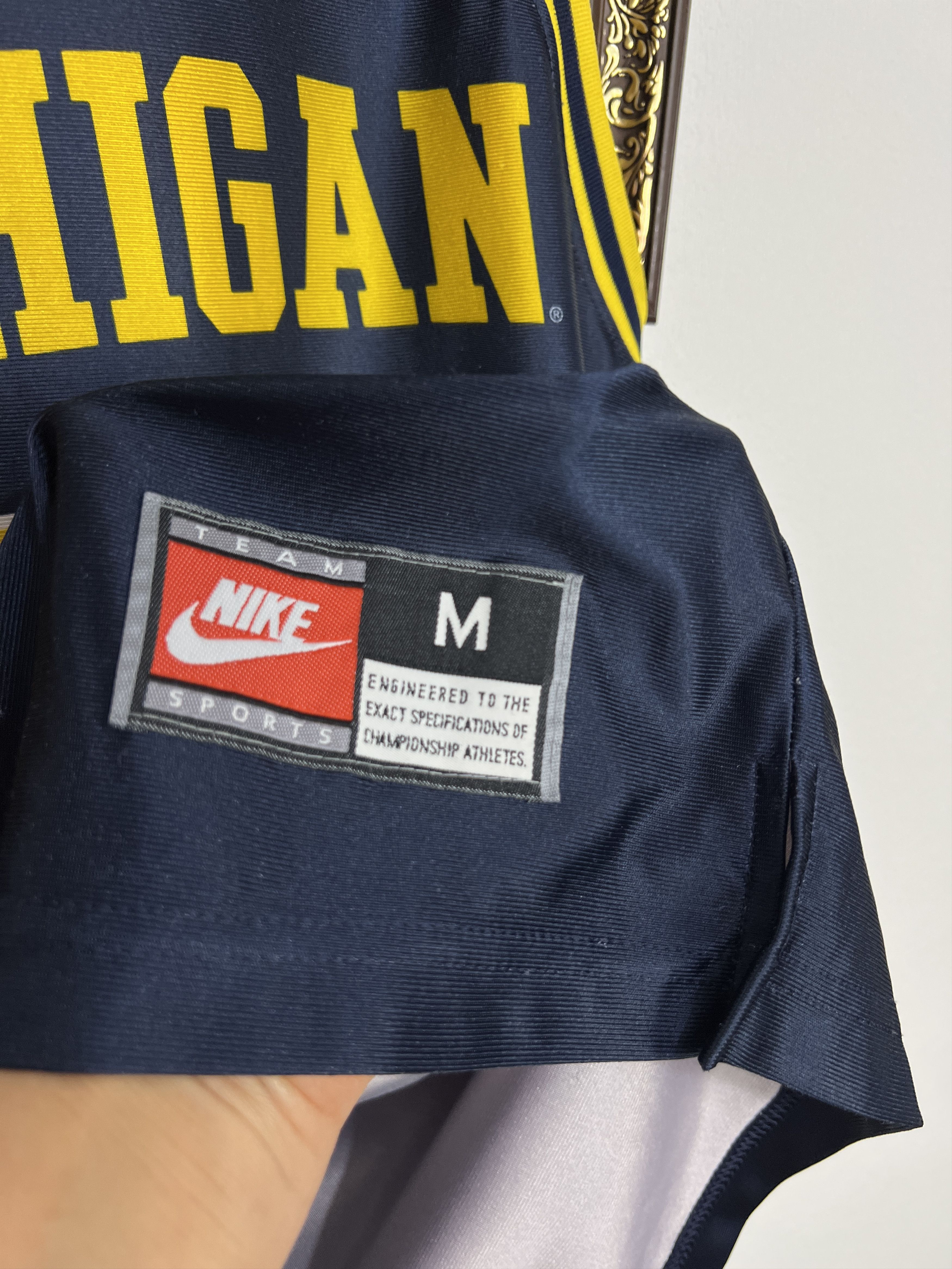 Nike Vintage Michigan Wolverines Jersey #54 NCAA Basketball Shirt Size US M / EU 48-50 / 2 - 4 Thumbnail