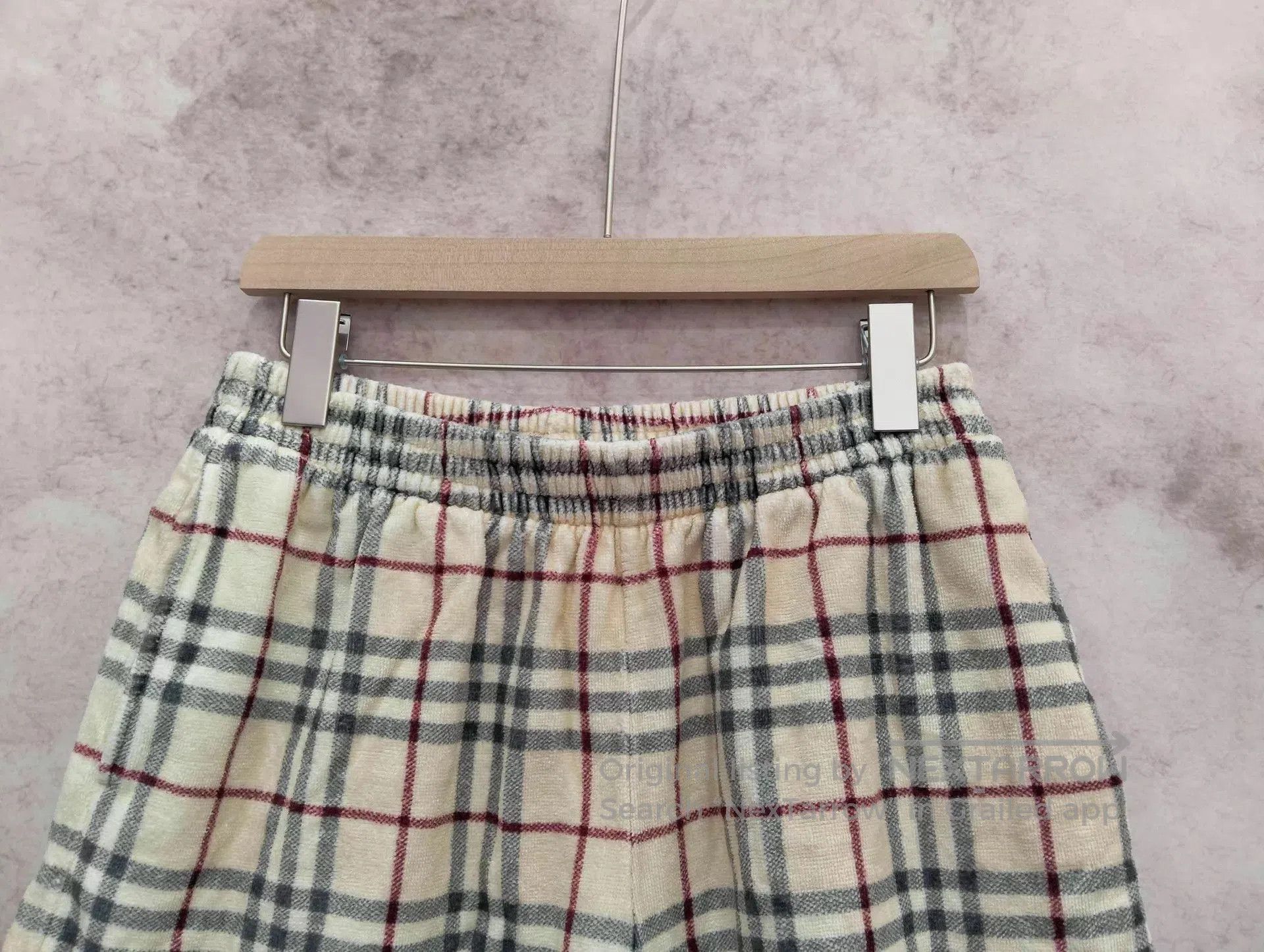 Burberry Plaid Pattern Casual Shorts. Size US 32 / EU 48 - 8 Thumbnail