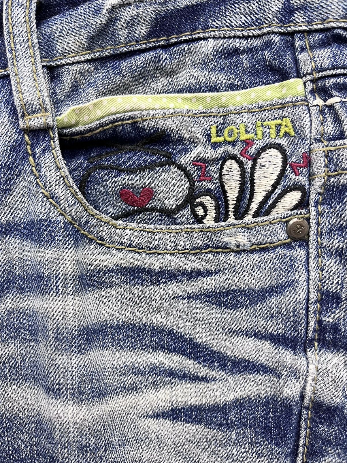 Siberia Hills RARE🔥LOLITA CHILDREN Embroidery Exotic Denim Acid Washed Size US 31 - 13 Thumbnail