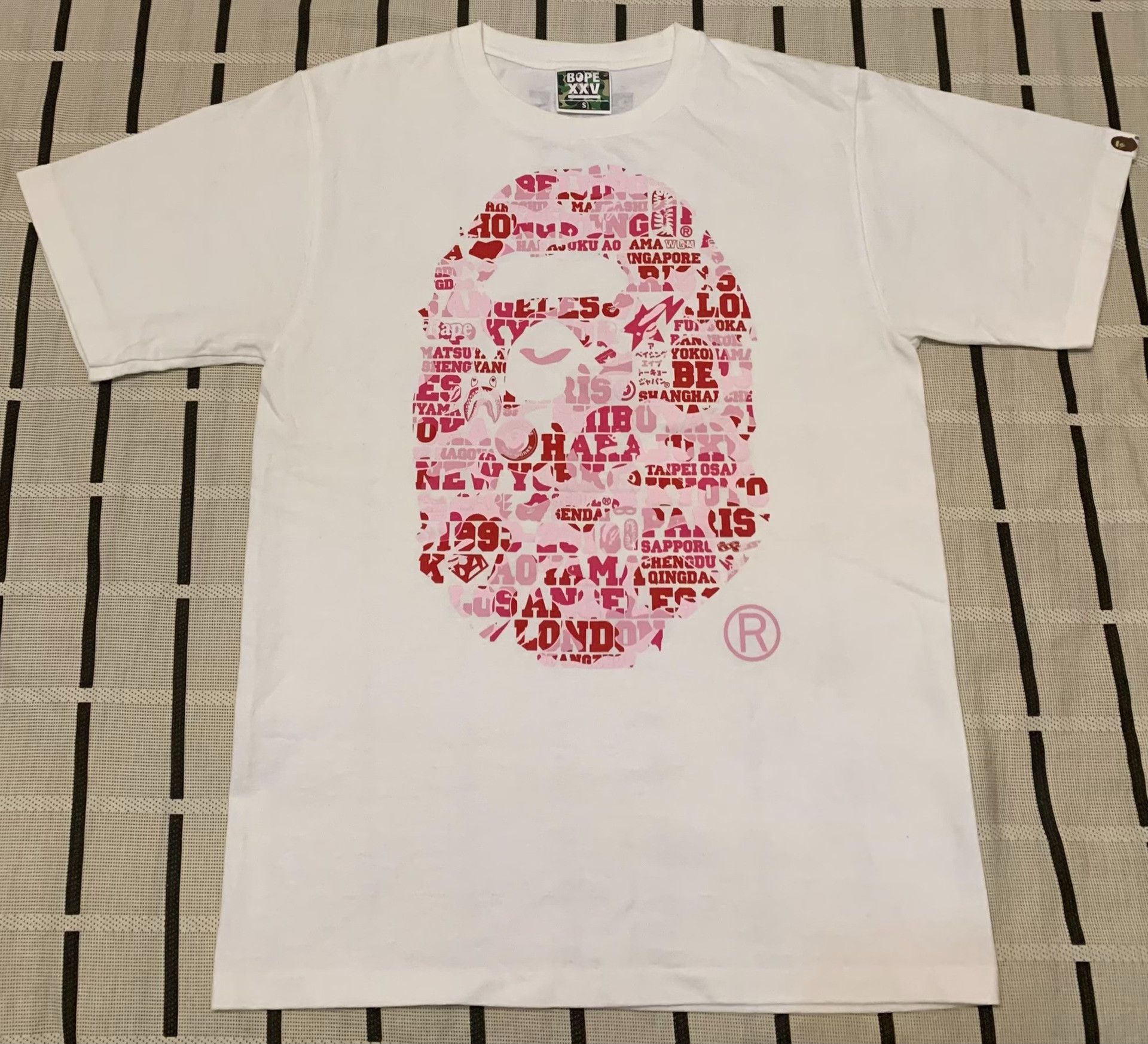 Bape Bape Special Camo Pink T-Shirt S Men Size US S / EU 44-46 / 1 - 1 Thumbnail