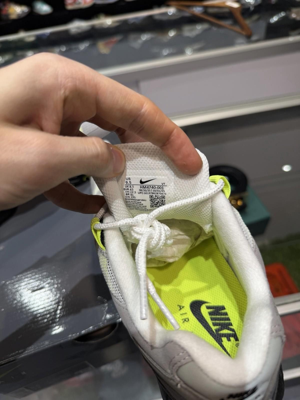 Nike Size 9.5 - Nike Air Max 95 OG 2025/2026 Neon (HM4740 001) Size US 9.5 / EU 42-43 - 10 Thumbnail