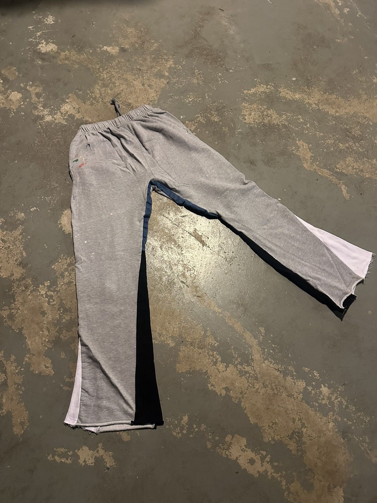 MNML MNML Flared Sweatpants Grey Size US 31 - 4 Thumbnail