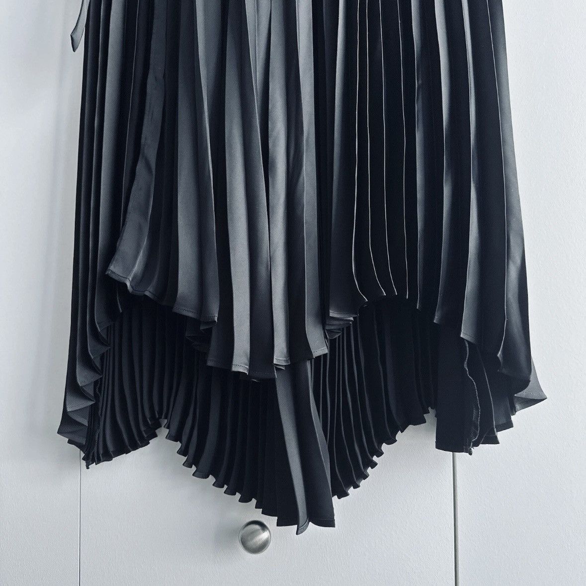 Jil Sander × Uniqlo Uniqlo +J Pleated Wrap Long Skirt NWOT Size 25" / US 0 / IT 36 - 12 Thumbnail