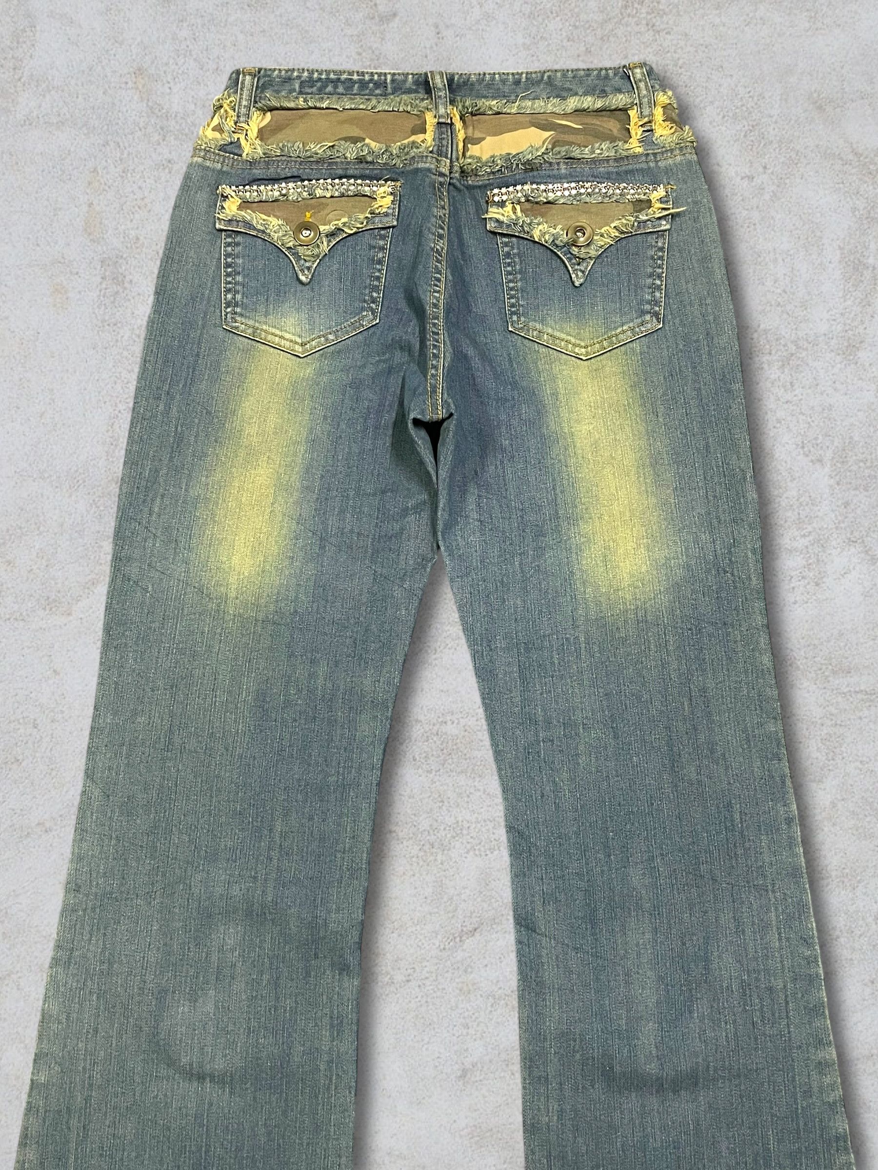 Japanese Brand Vtg Japanese Crystal Beads Distressed Bootcut Frayed Jeans Size 28" / US 6 / IT 42 - 4 Thumbnail