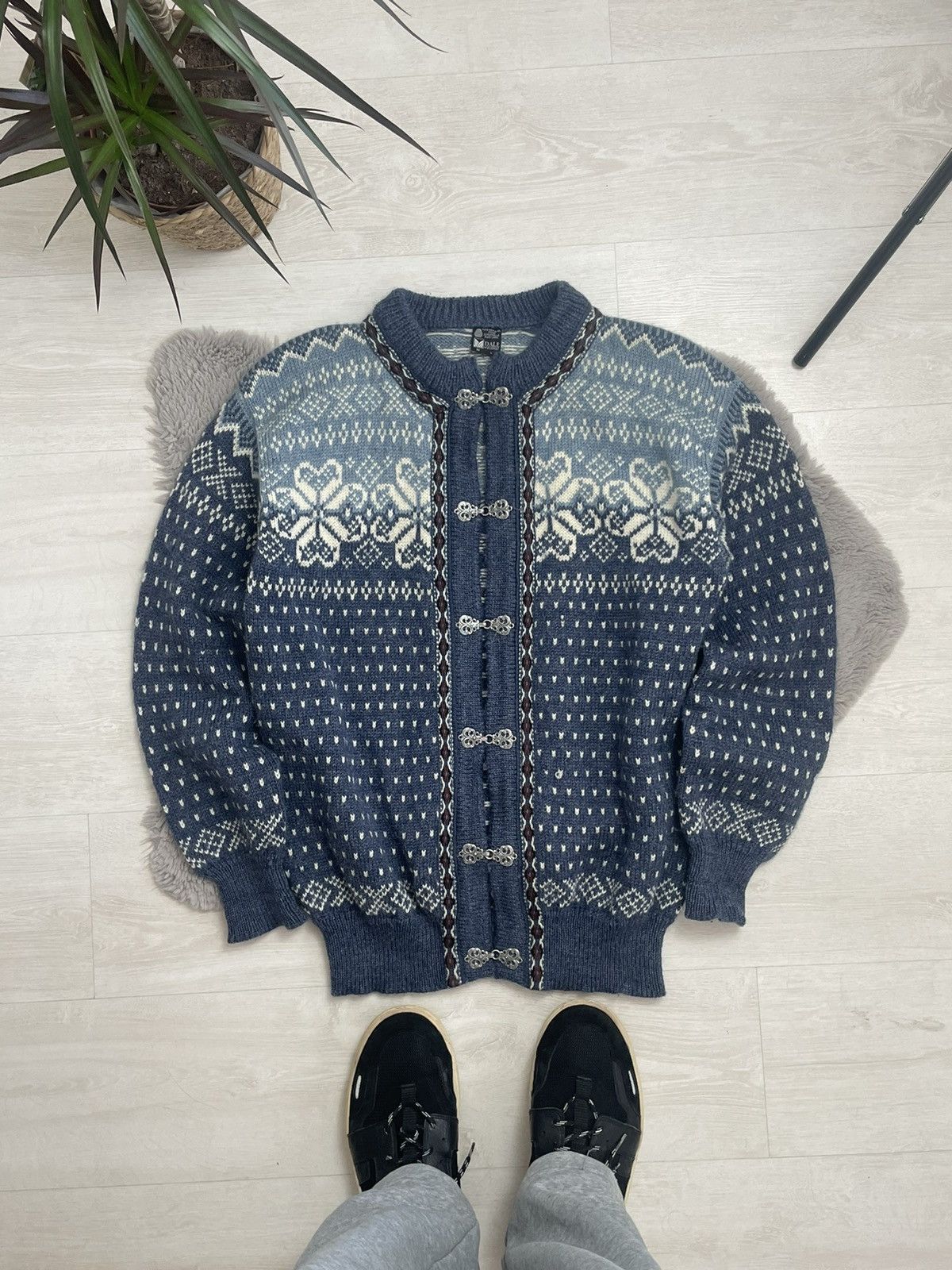Dale Of Norway × Vintage Dale Of Norway Vintage 90’s Wool Knit Sweater Outdoor Size US L / EU 52-54 / 3 - 1 Thumbnail