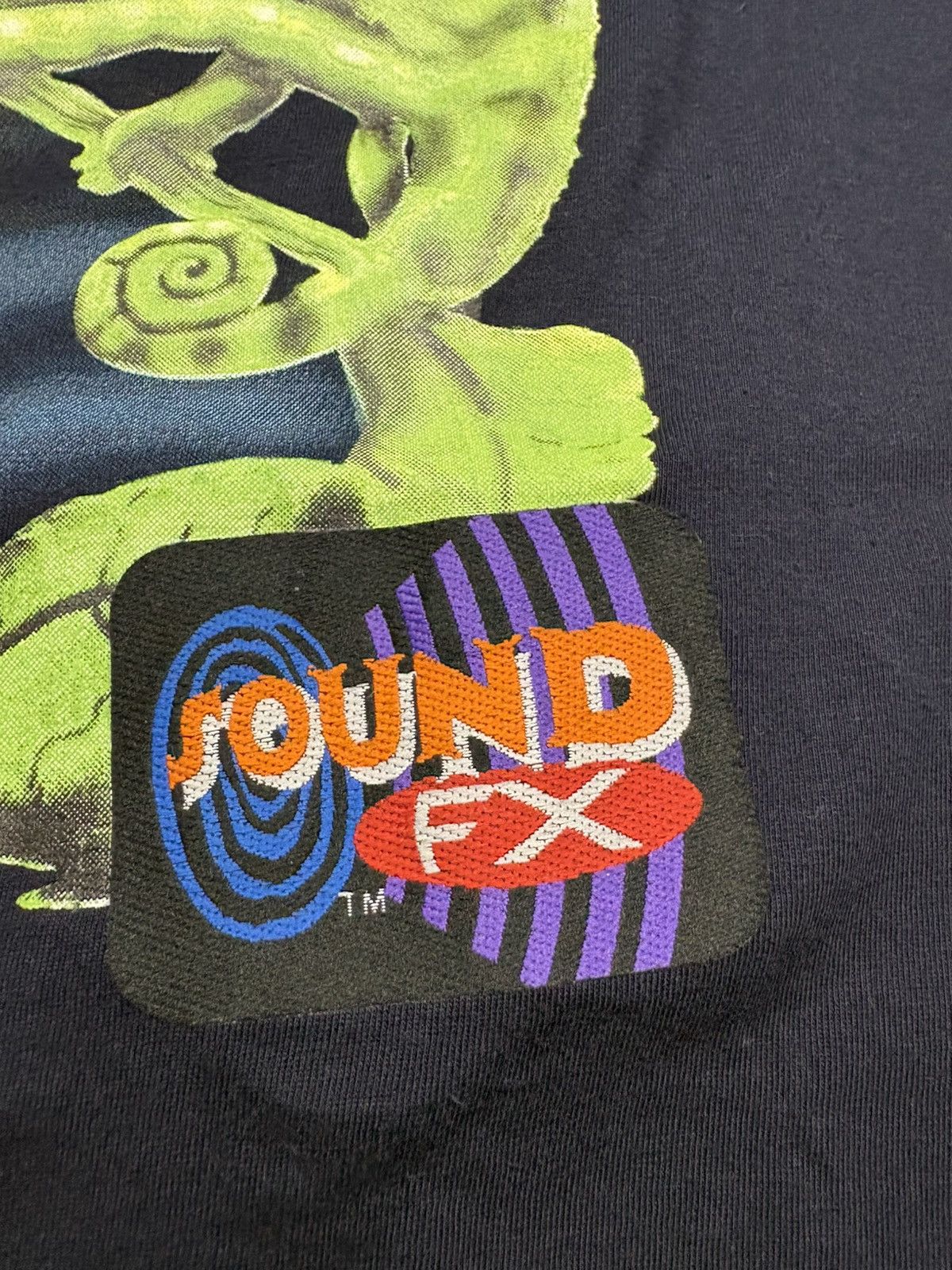 Budweiser Vintage 90s Budweiser Chameleon Bar Sound FX Beer T Shirt Size US XL / EU 56 / 4 - 9 Thumbnail