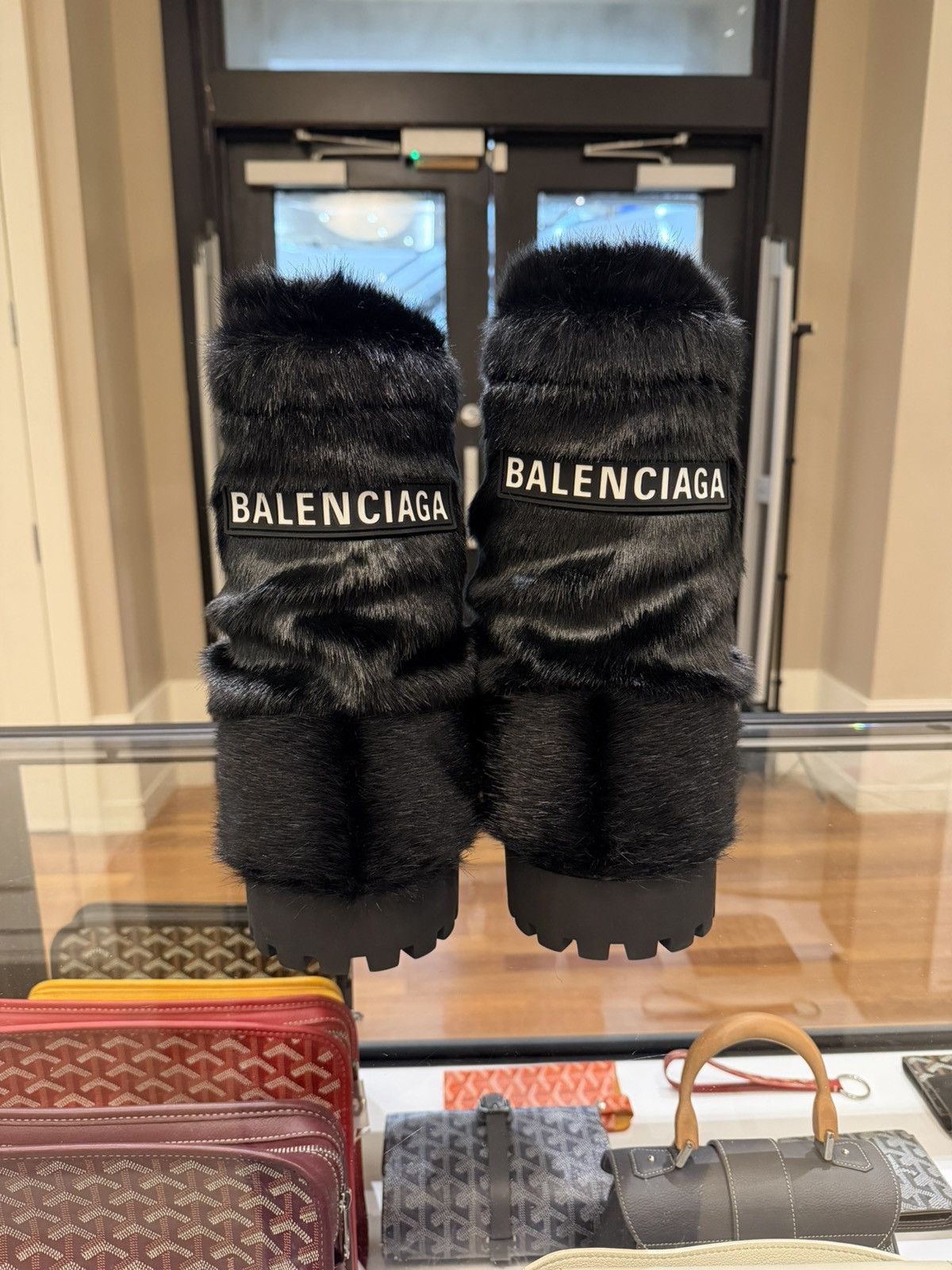 Balenciaga Balenciaga Alaska Fur Boot Size US 7 / EU 40 - 4 Thumbnail