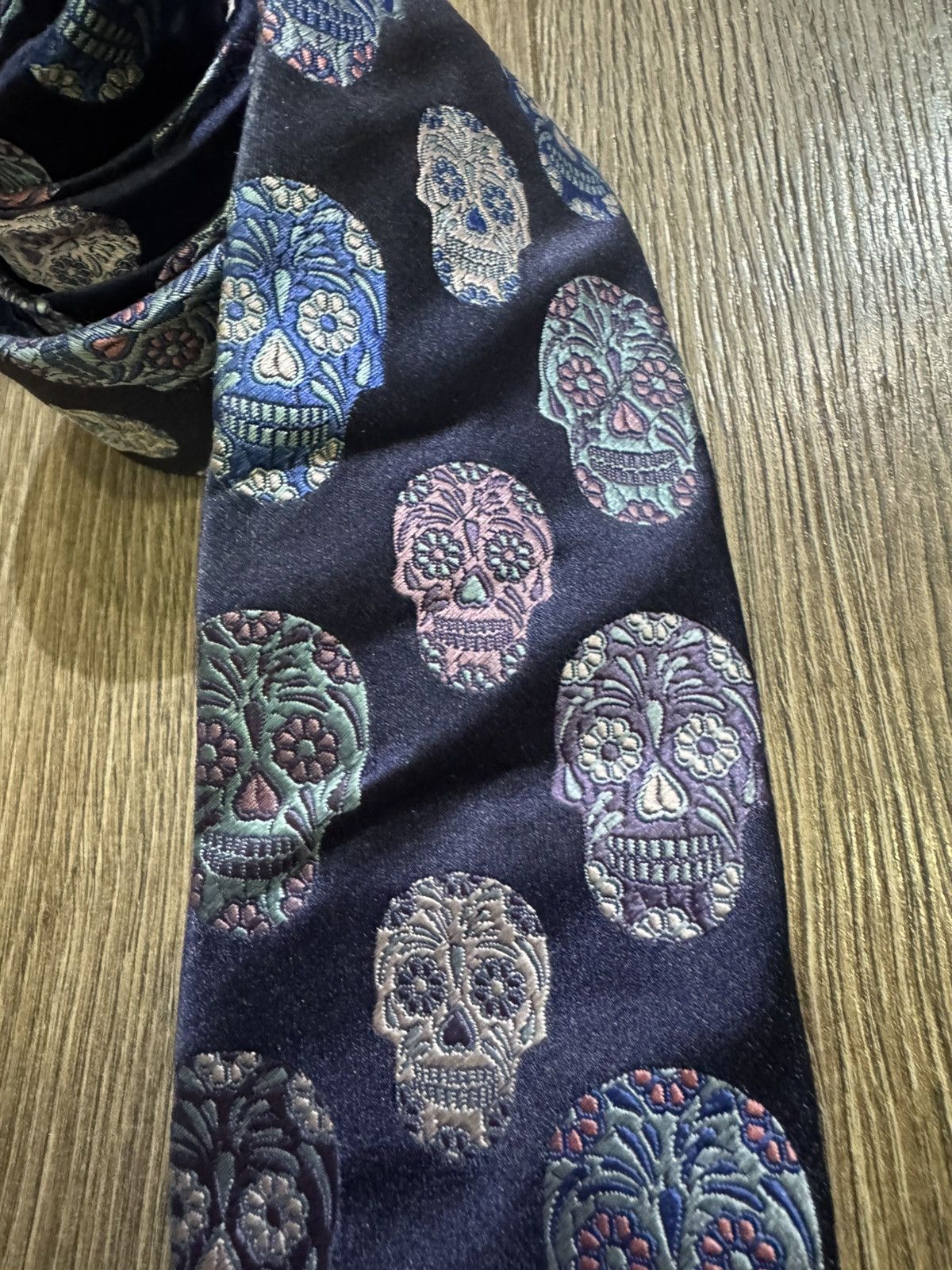 Other UK Limited Edition Navy & Blue Skull Silk Tie By Van Buck UK Size ONE SIZE - 10 Thumbnail