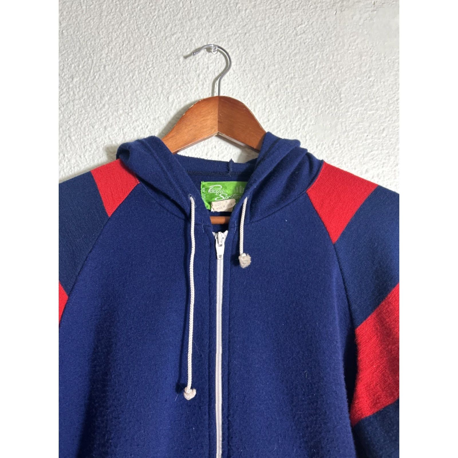 Vintage VINTAGE Dorfman Pacific Sportswear Hoodie Full Zip M Men Blue Striped Acrylic | 23" Chest 24" Length Size US M / EU 48-50 / 2 - 3 Thumbnail