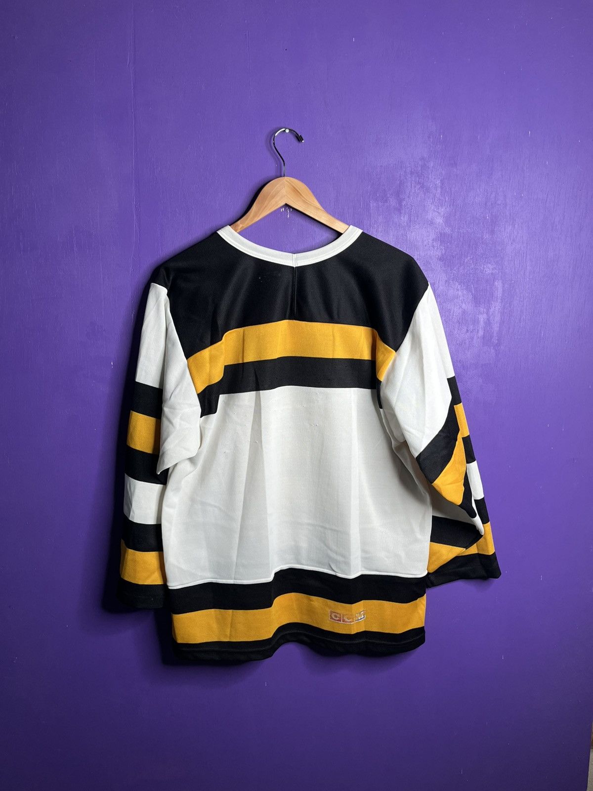 Ccm × NHL × Vintage Vintage 80s CCM Boston bruins alternate jersey Size US M / EU 48-50 / 2 - 2 Thumbnail