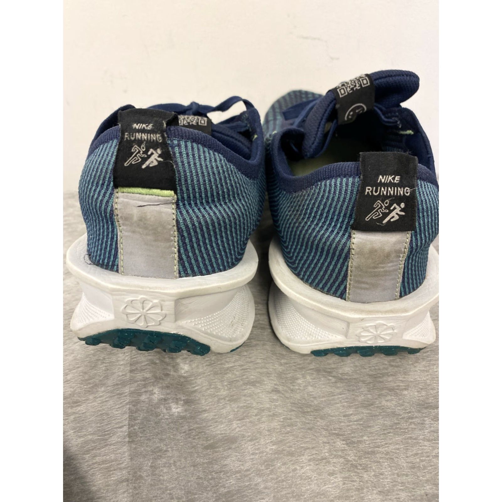 Nike Nike Interact Run Men Sneaker College Navy Teal 11 US/UK 45 EU FlyKnit 403 FD2291-403 Size US 10 / EU 43 - 3 Thumbnail