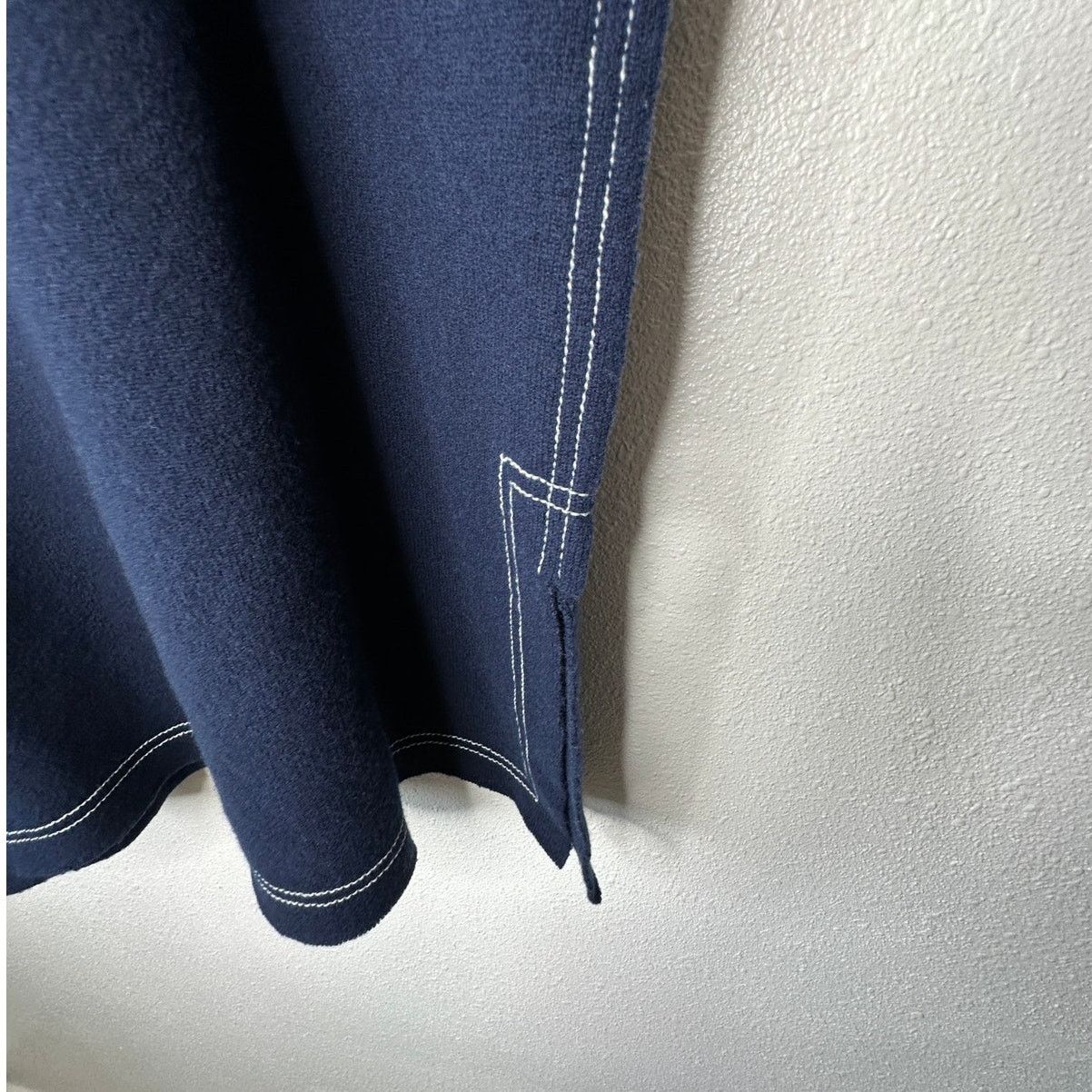 Elizabeth and James Elizabeth & James Navy White Stitch Long Sleeve Hood Sweater Size L / US 10 / IT 46 - 5 Thumbnail