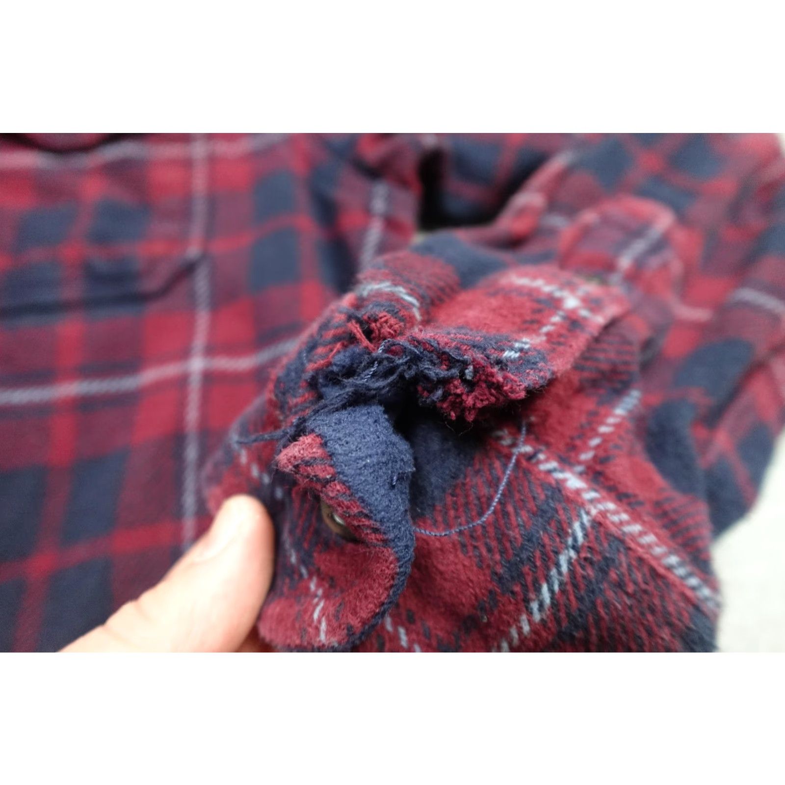 Orvis Orvis Flannel Shirt Mens Large Red Navy Plaid Button-Up Long Sleeve Casual Outdoor Work Shirt Size US L / EU 52-54 / 3 - 3 Thumbnail