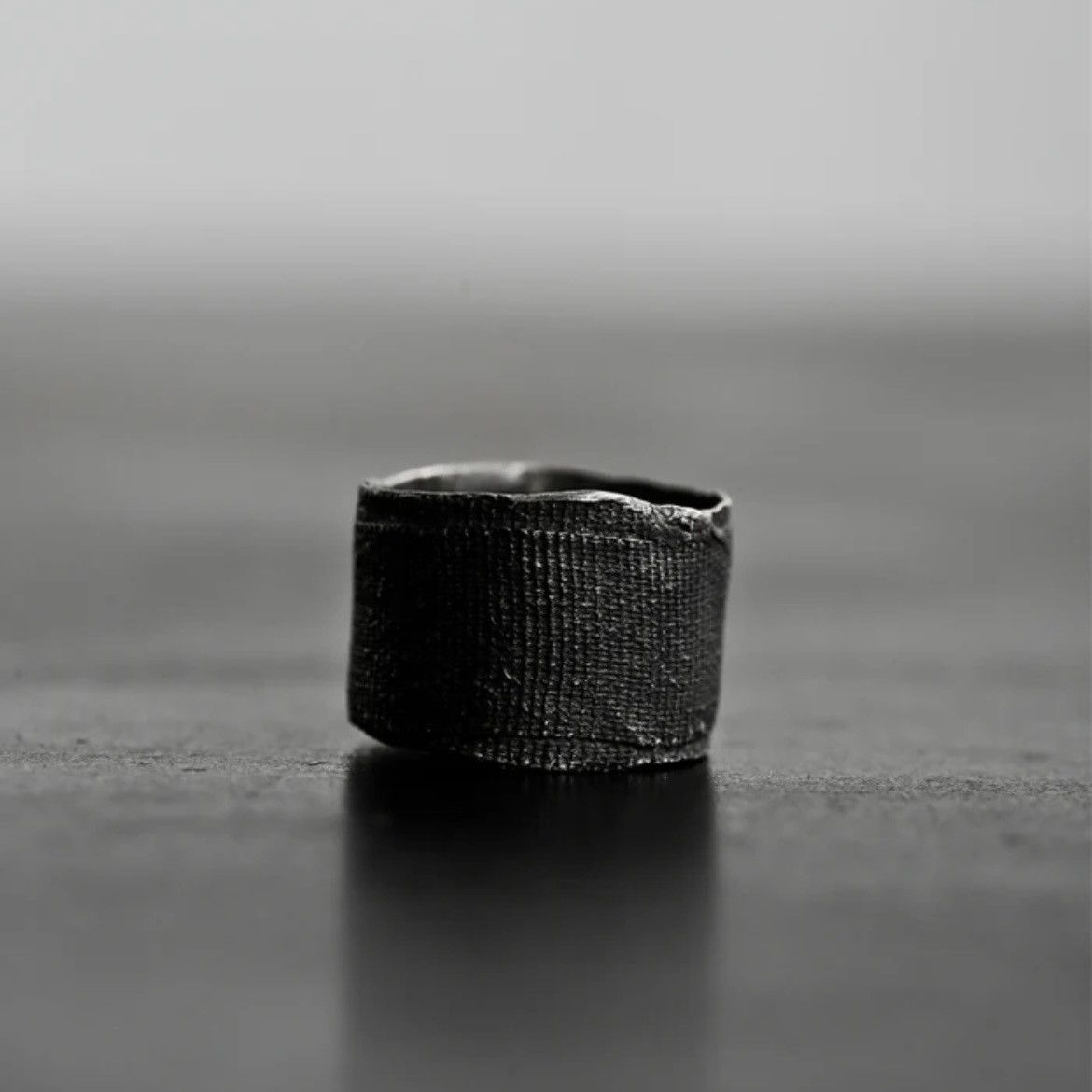 DETAJ DETAJ BANDAGE FIT RING / BLACK Size ONE SIZE - 1 Thumbnail