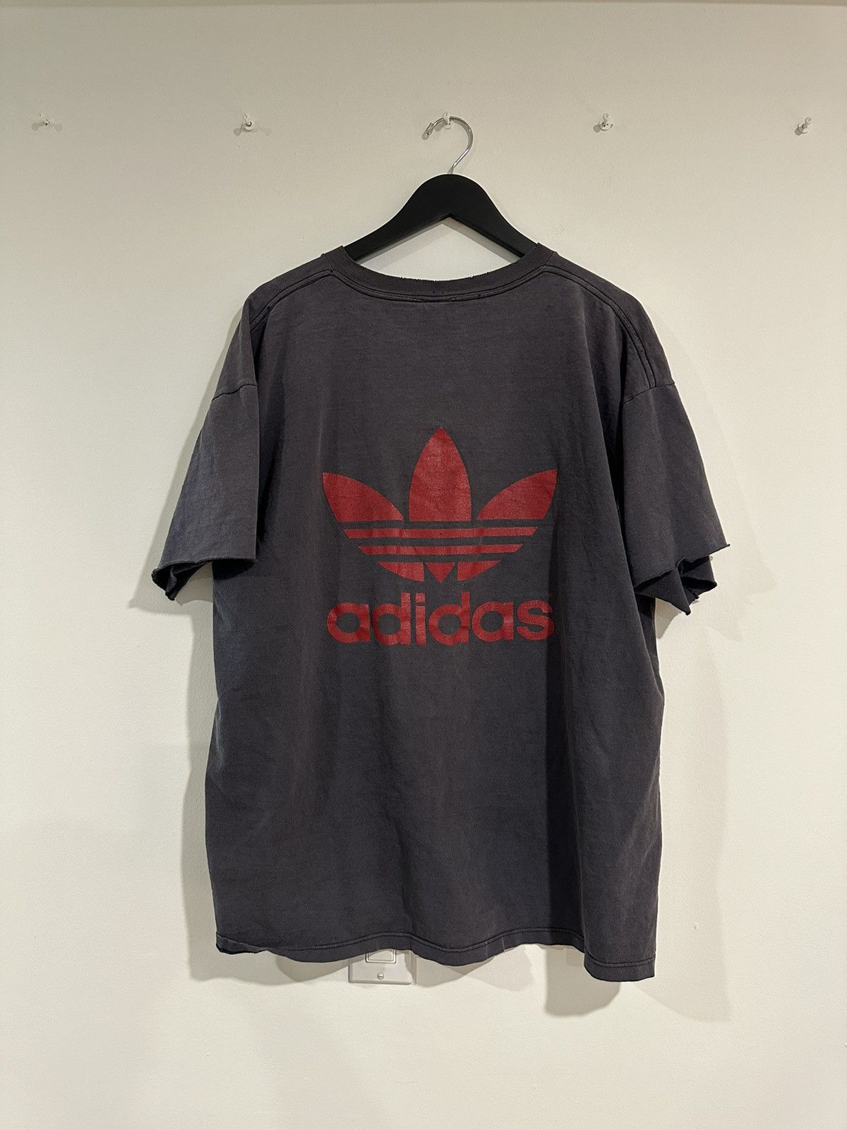 Adidas × Vintage Vintage adidas tee Size US XL / EU 56 / 4 - 5 Thumbnail