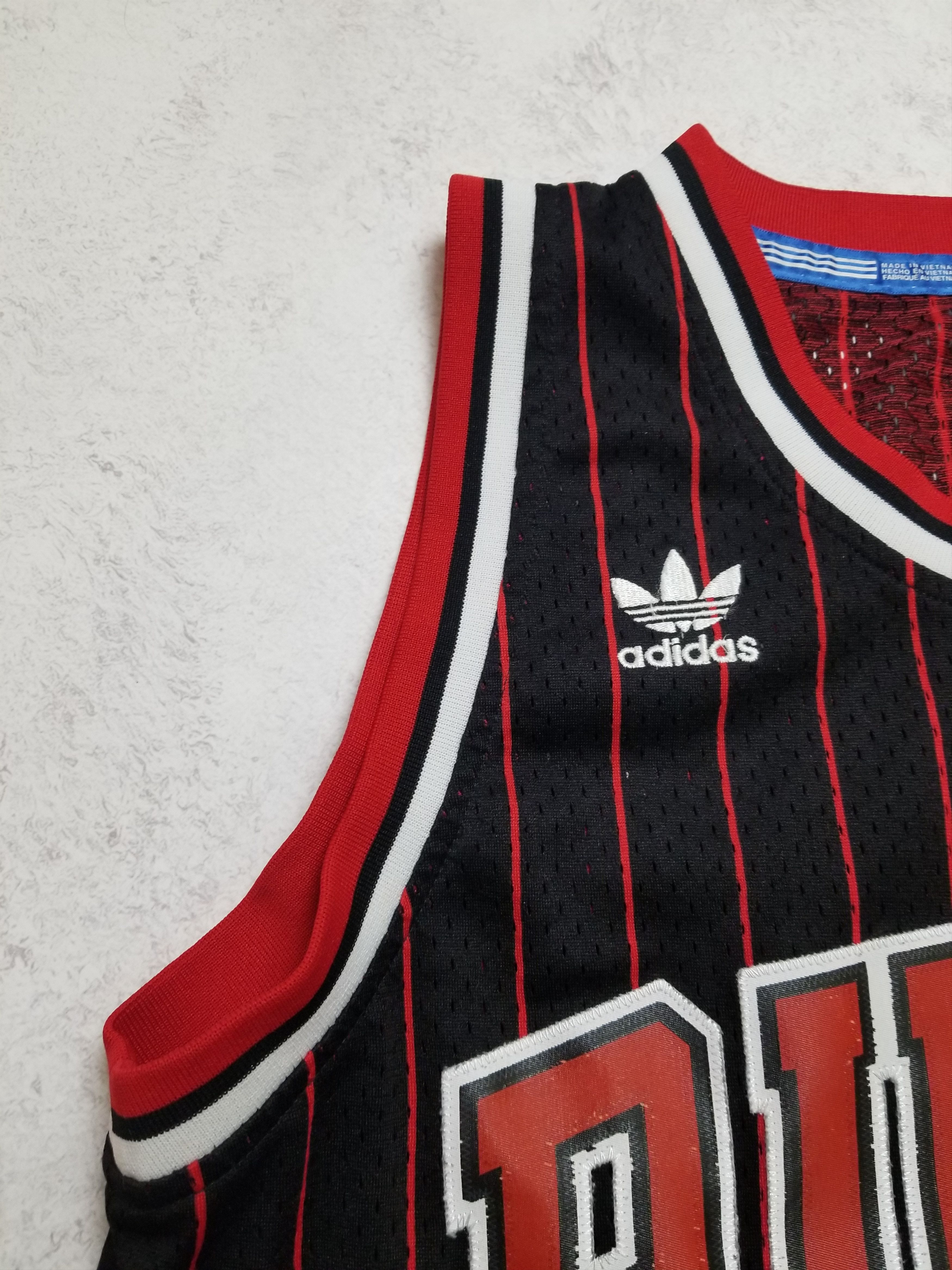 Adidas Dennis Rodman #91 Chicago Bulls NBA Embroidered Jersey Size US M / EU 48-50 / 2 - 14 Thumbnail