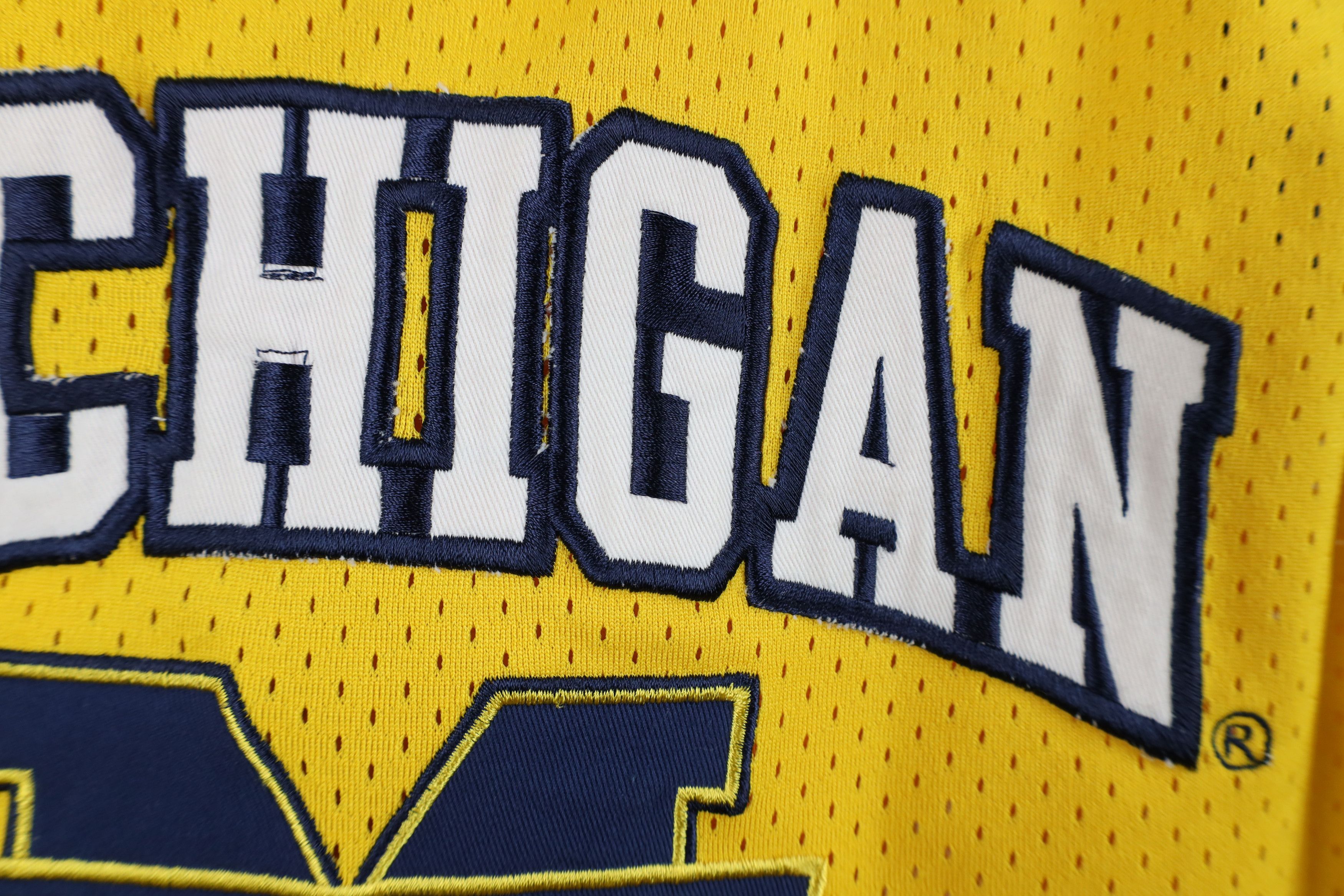 Vintage Vintage 90s University of Michigan Basketball Jersey Mesh Size US S / EU 44-46 / 1 - 5 Thumbnail