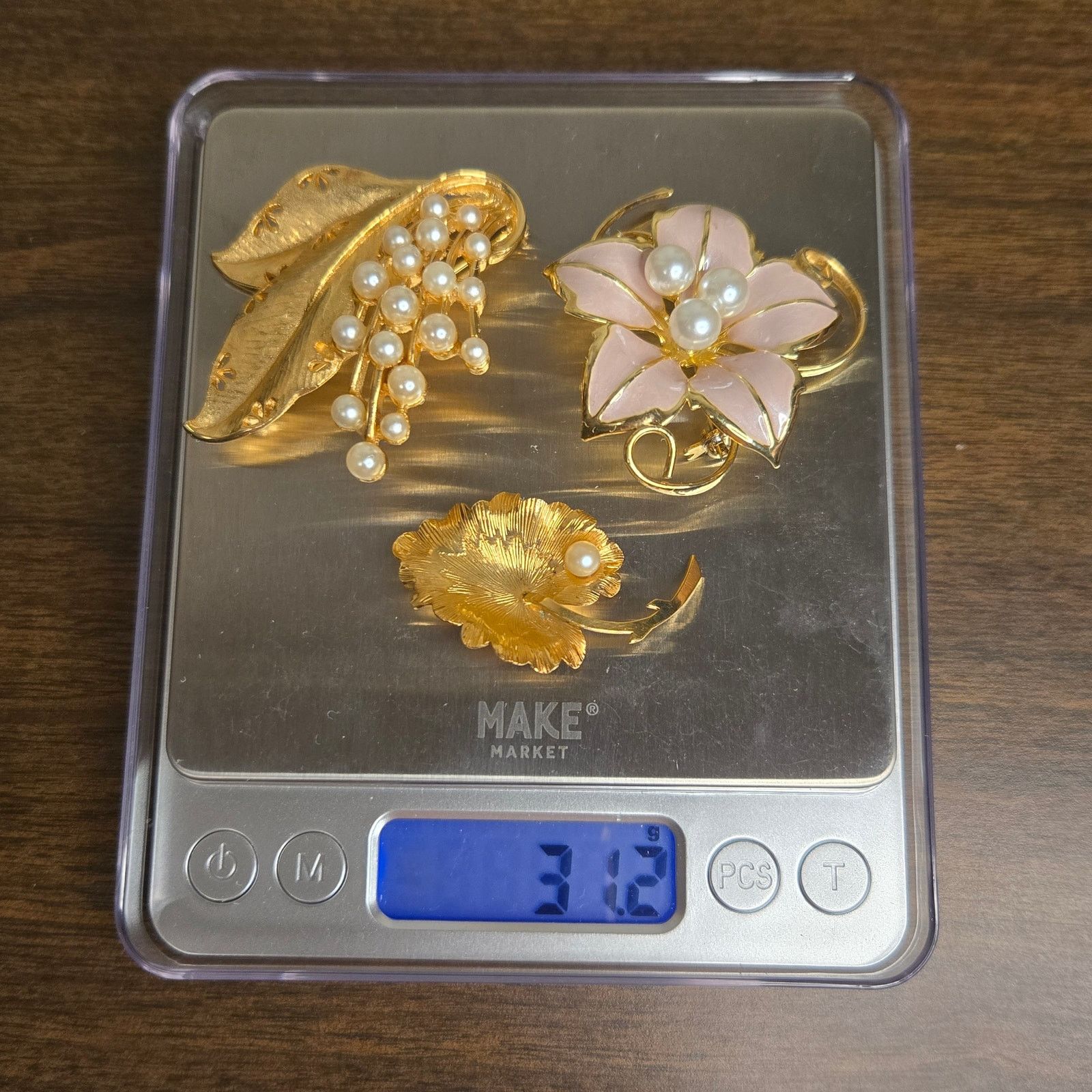 Vintage Vintage Lot of 3 Gold Tone Faux Pearl Flower Leaf Brooches Size ONE SIZE - 8 Thumbnail