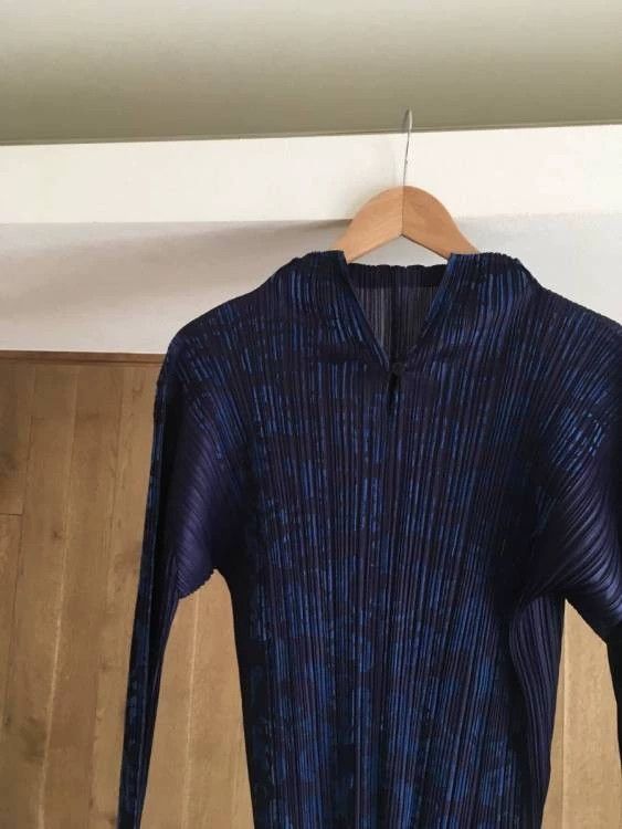 Issey Miyake Issey Miyake size:3 Blue pleated striped long-sleeved top Size L / US 10 / IT 46 - 5 Thumbnail