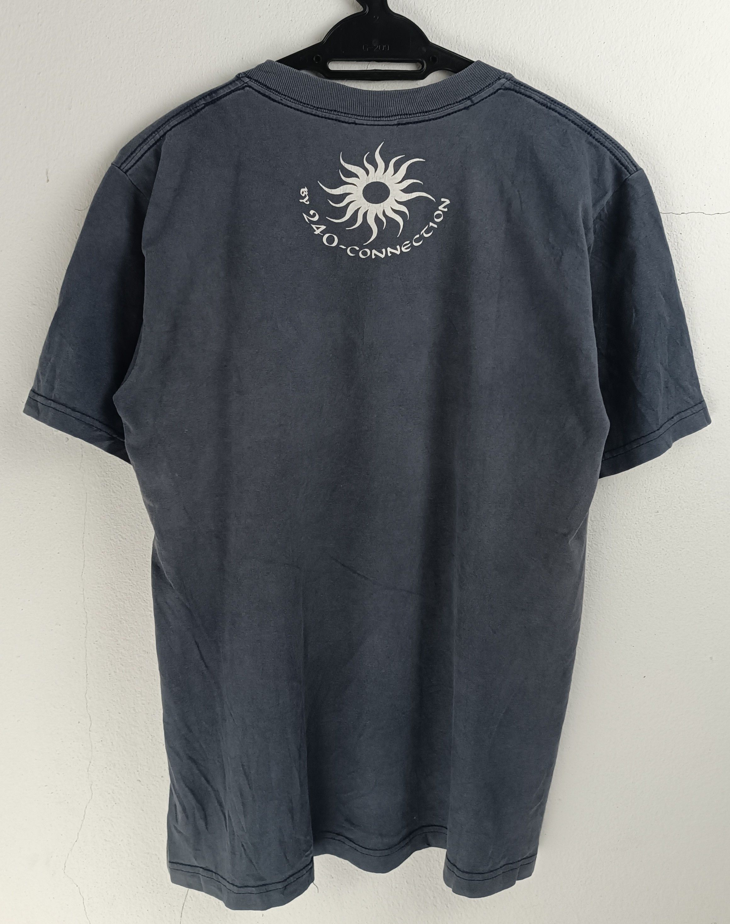 Vintage THRASH FADED VINTAGE JAPANESE SUKAJAN KOI punk grunge y2k Size US M / EU 48-50 / 2 - 4 Thumbnail