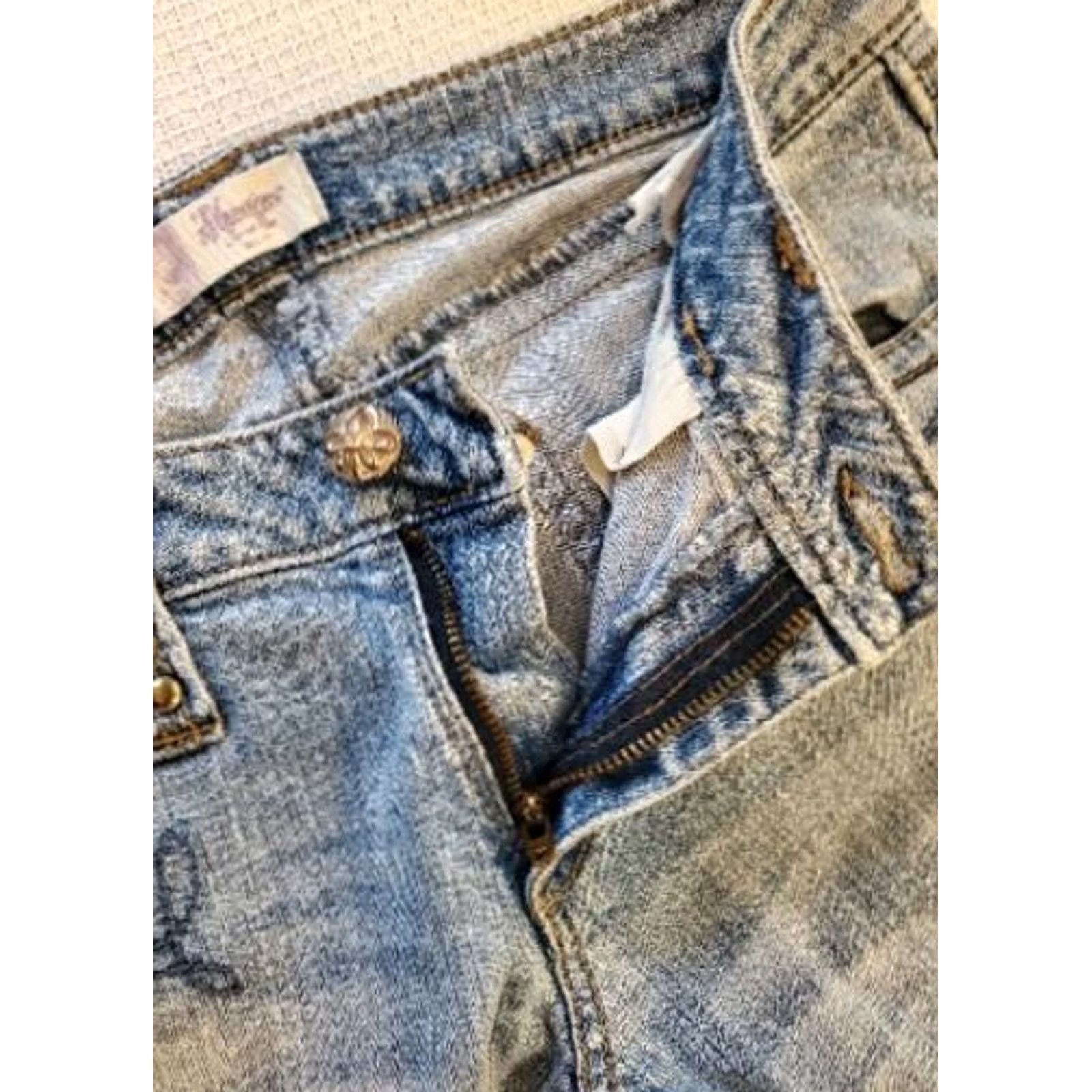 Wrangler VINTAGE Wrangler Jeans Womens 5 Pocket Light Blue Low Rise Slim 30in Embroidered Studded Rhinestone Y2K Houston 2000s Shirt? Size 27" / US 4 / IT 40 - 5 Thumbnail