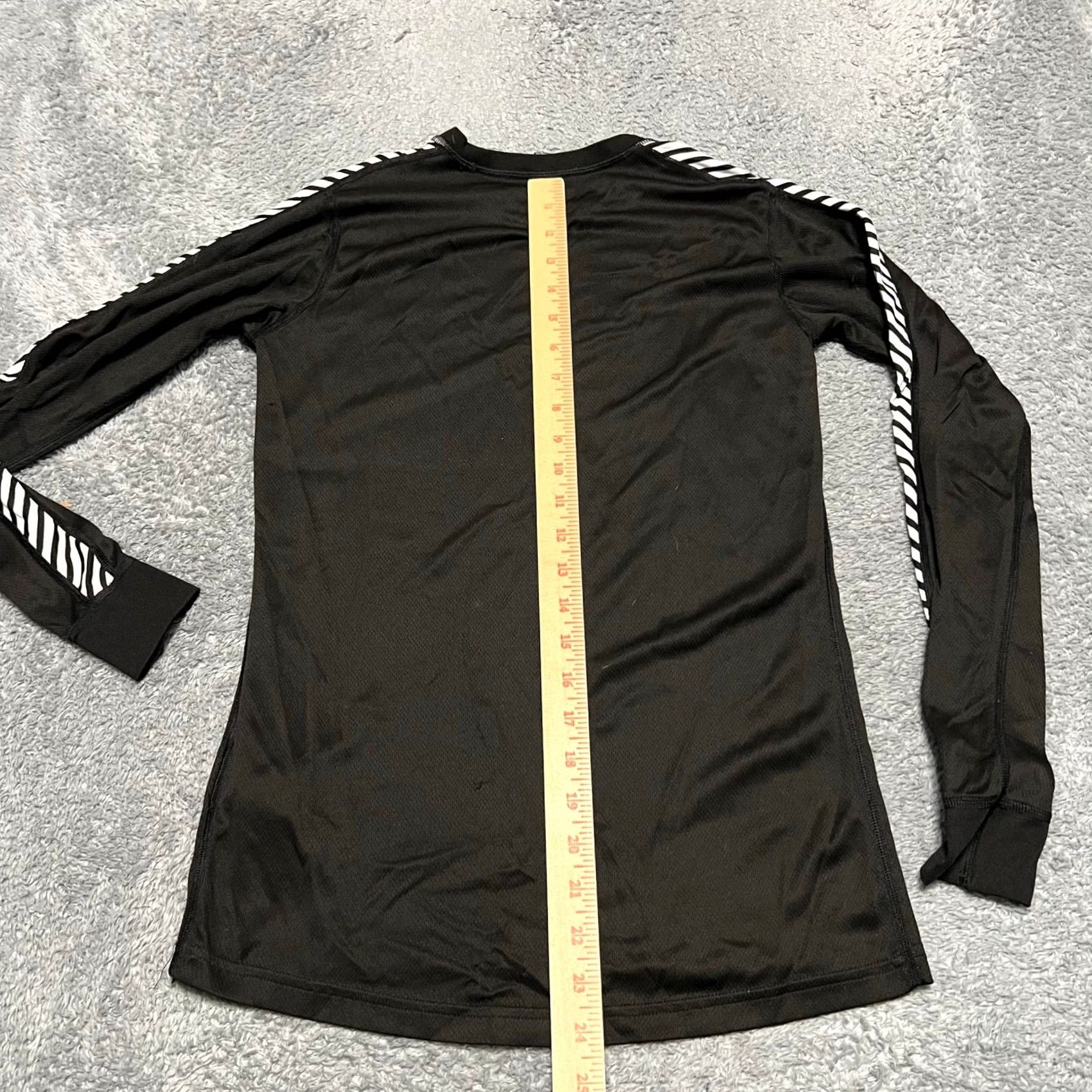 Helly Hansen Helly Hansen Shirt Womens Medium LIFA Thermal Pullover Stripe Sleeve Base Layer Black M Women Shirt Mens Womens Boys Girls Size M / US 6-8 / IT 42-44 - 8 Thumbnail