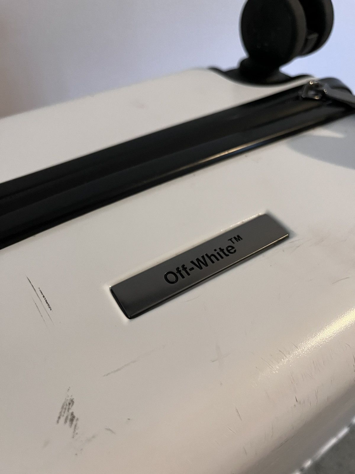 Off-White Off white “for travel” WHITE suitcase RARE Size ONE SIZE - 7 Thumbnail