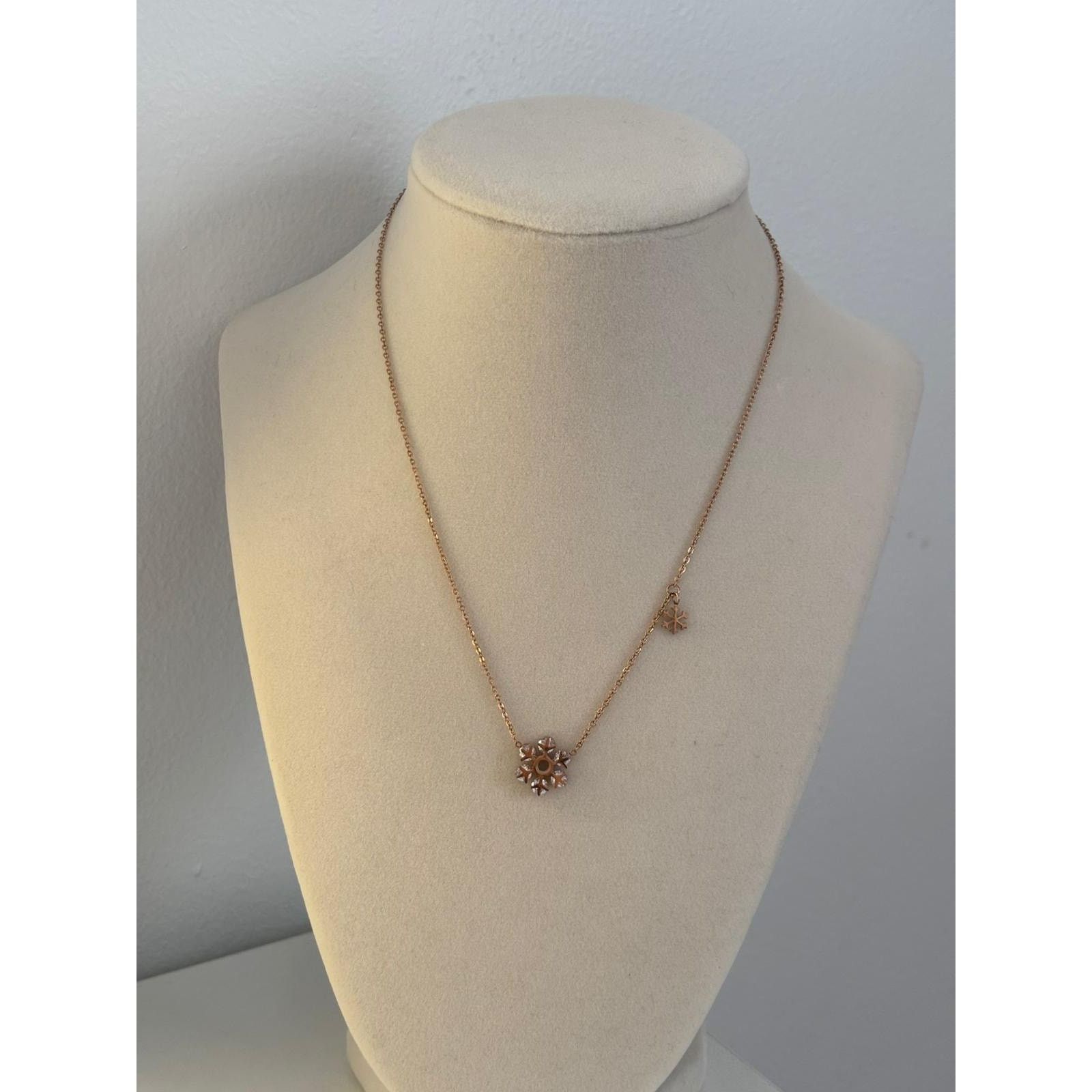 Other Gold Snowflake Necklace Stainless Steel Size ONE SIZE - 1 Thumbnail