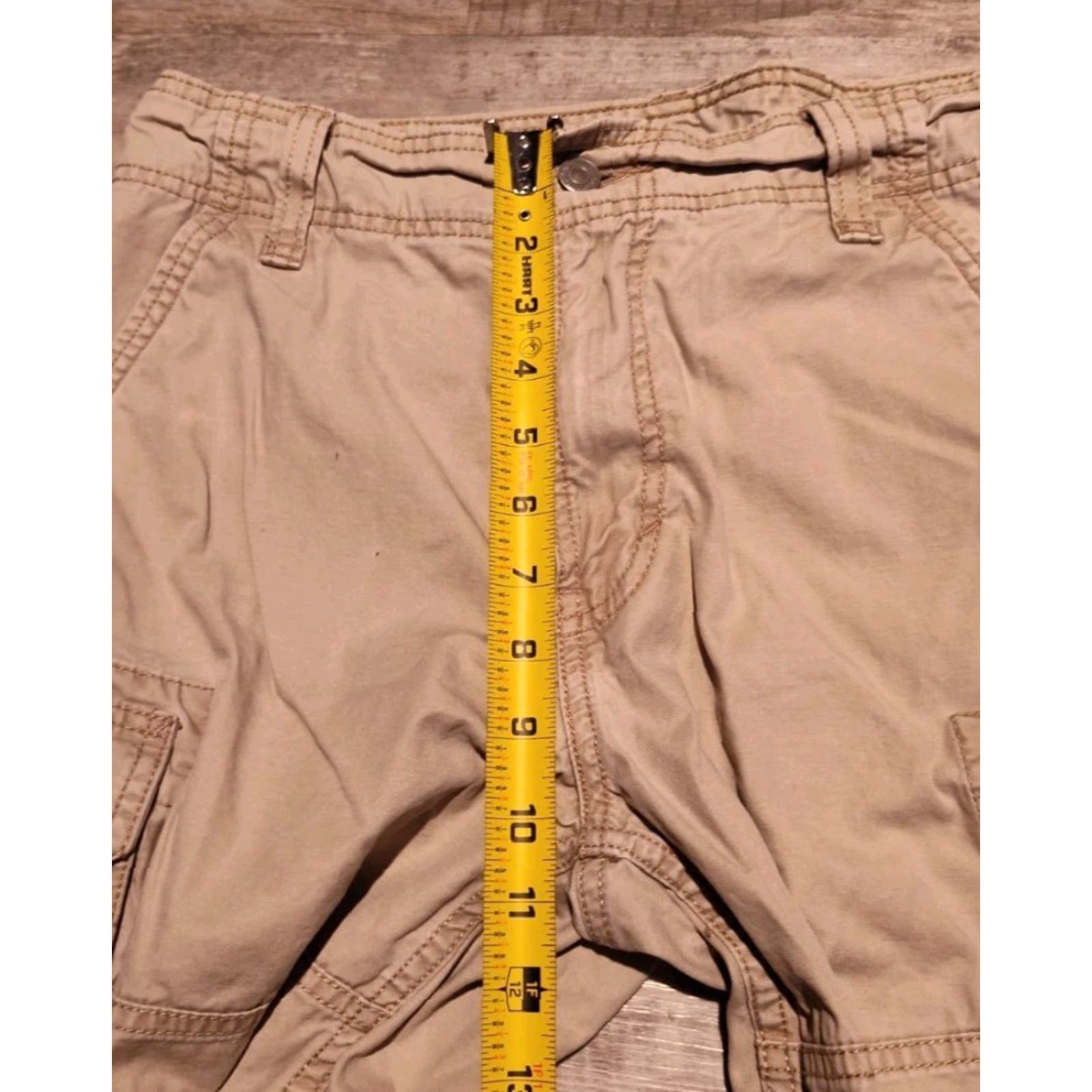 Levi's VINTAGE Levi's Cargo Shorts Men Size 33 Beige Summer Casual Travel Hiking Skate 10" Inseam Size US 33 - 6 Thumbnail