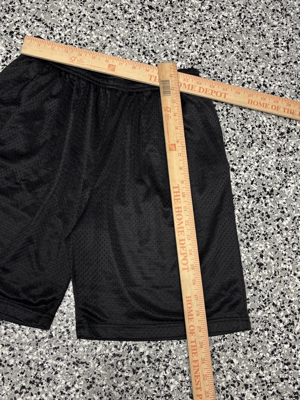 Vintage Vintage 1990s Hill Black Mesh Gym Shorts Size S Size US 32 / EU 48 - 5 Thumbnail