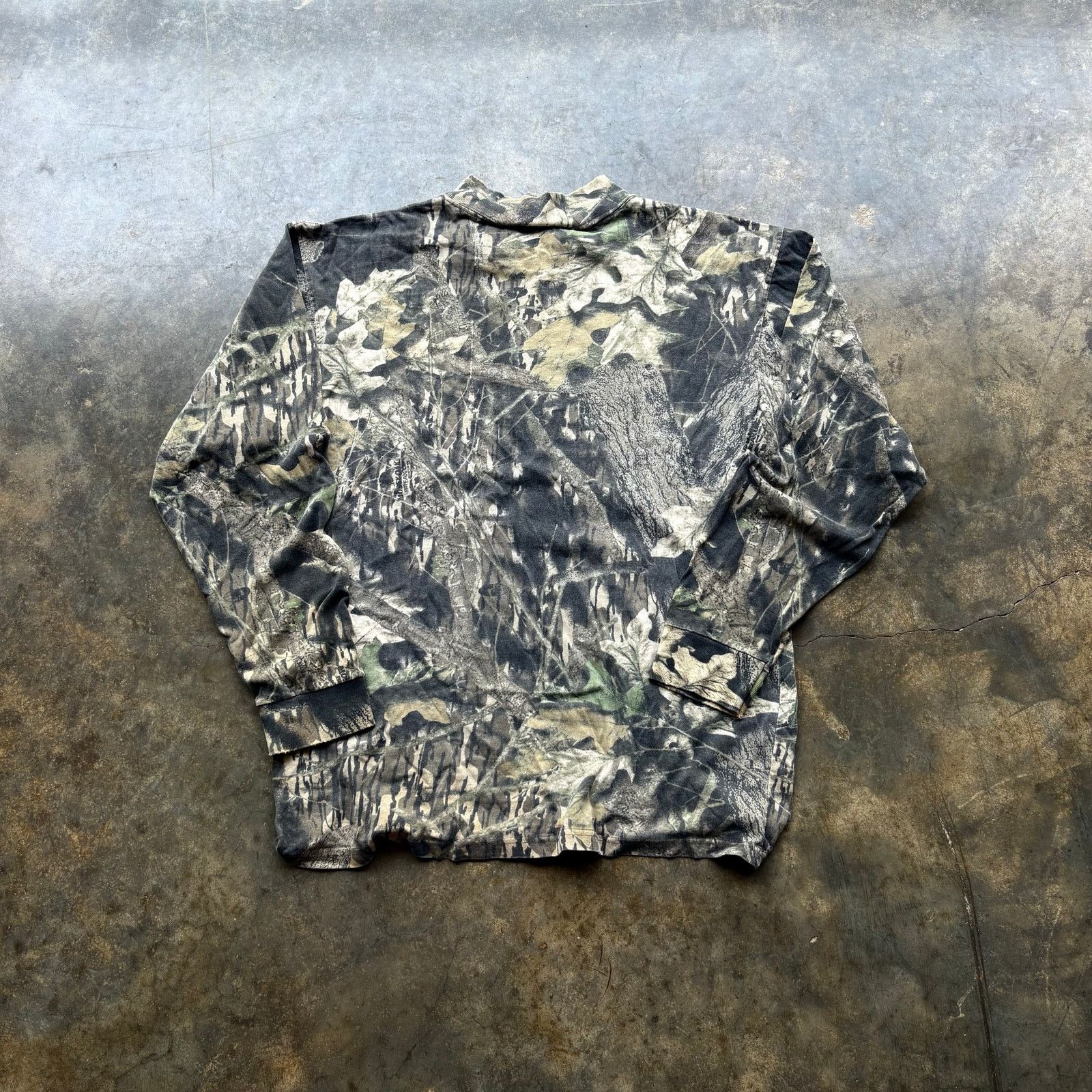 Mossy Oaks Vintage 90s Distressed Mossy Oaks Faded T-shirt Size US L / EU 52-54 / 3 - 6 Thumbnail