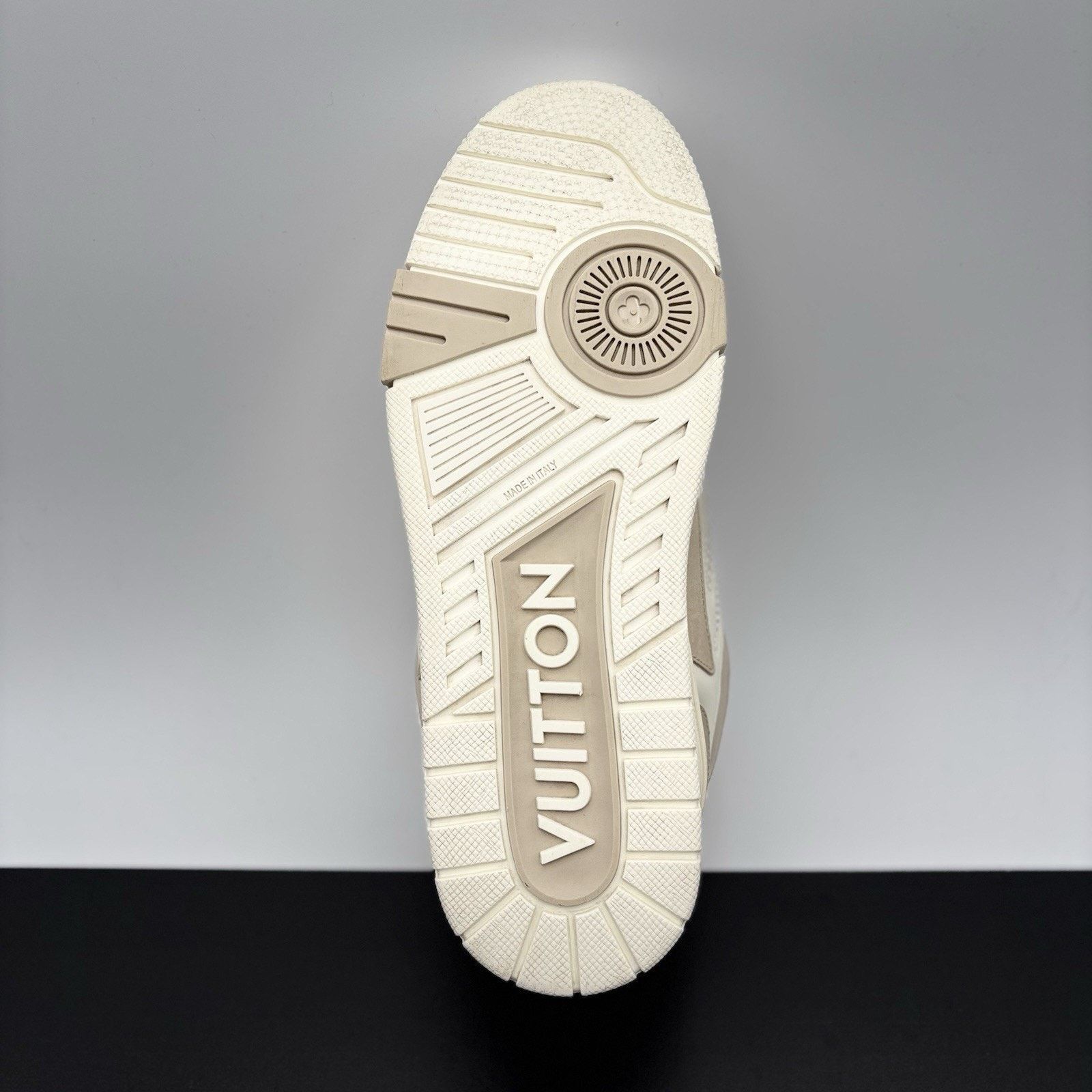 Louis Vuitton Louis Vuitton Skate ' Beige White ' | EXCELLENT COND! Size US 8.5 / EU 41-42 - 8 Thumbnail