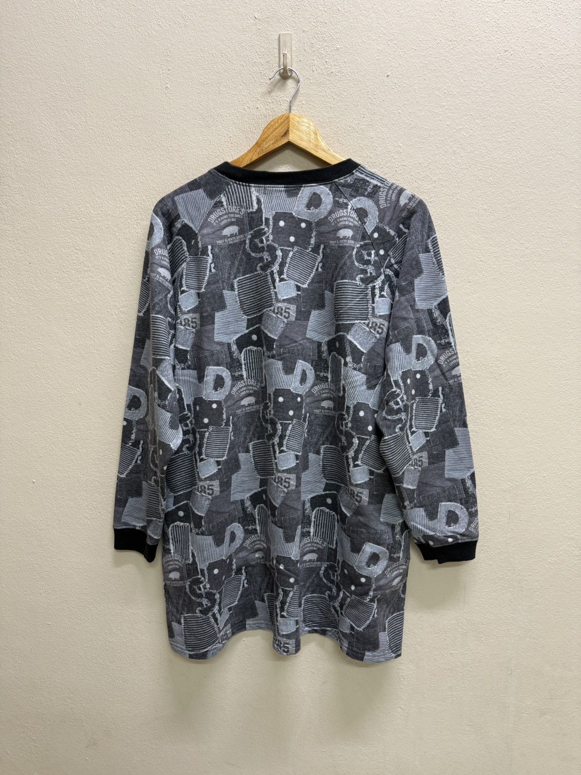 Japanese Brand DRUG STORE ALLOVEPRINT POCKET SWEATSHIRT Size US XL / EU 56 / 4 - 17 Thumbnail