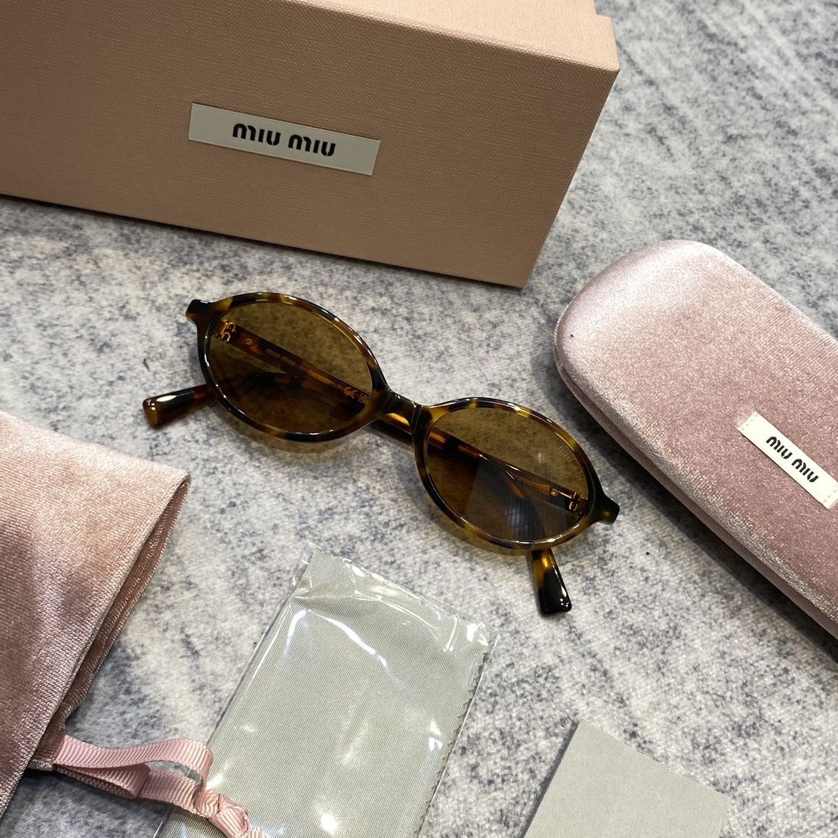 Miu Miu Miu Miu SMU04Z-19P-2Z1 Size ONE SIZE - 3 Thumbnail
